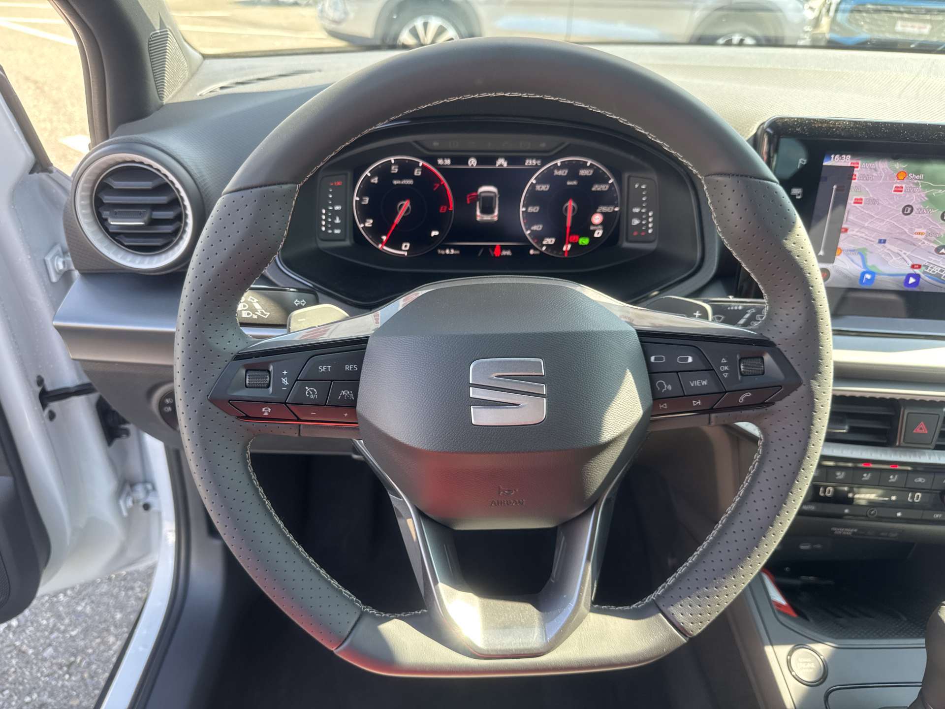 SEAT Arona 1.5 Eco TSi FR DSG-Automat-image-15