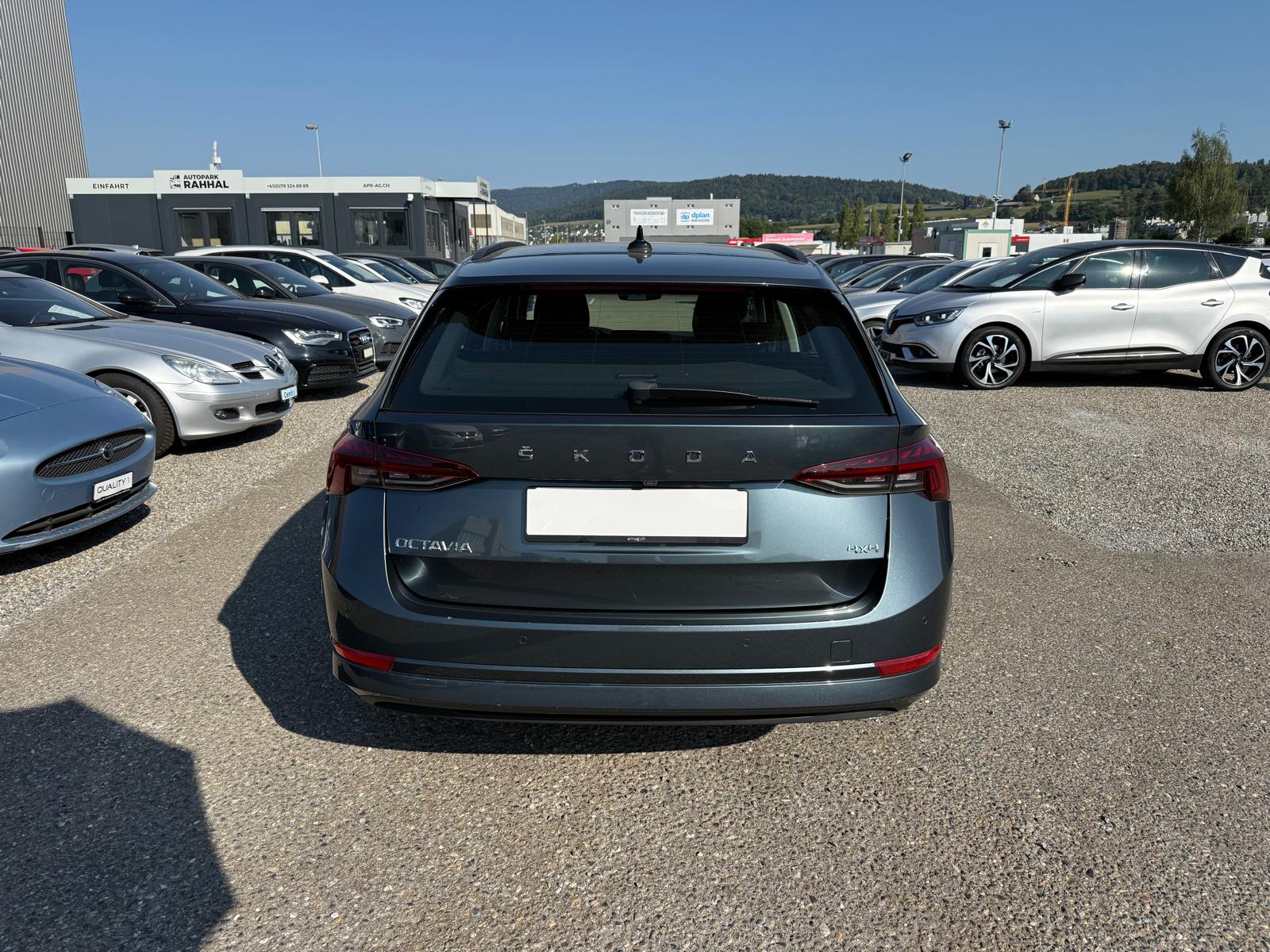 SKODA Octavia Combi 2.0 TDI Ambition 4x4 DSG-image-4