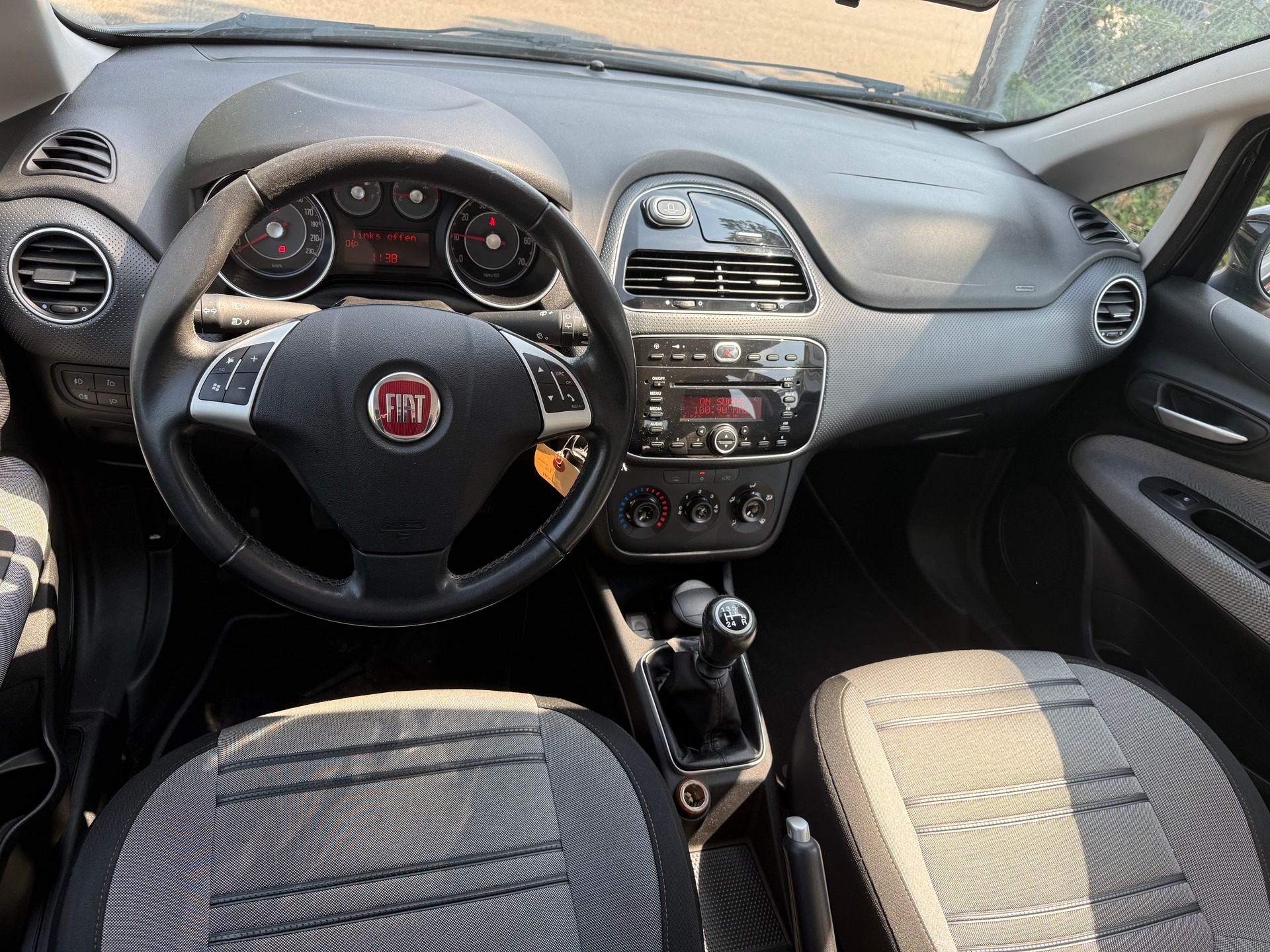 FIAT Punto 1.4 Dynamic (EVO)-image-9