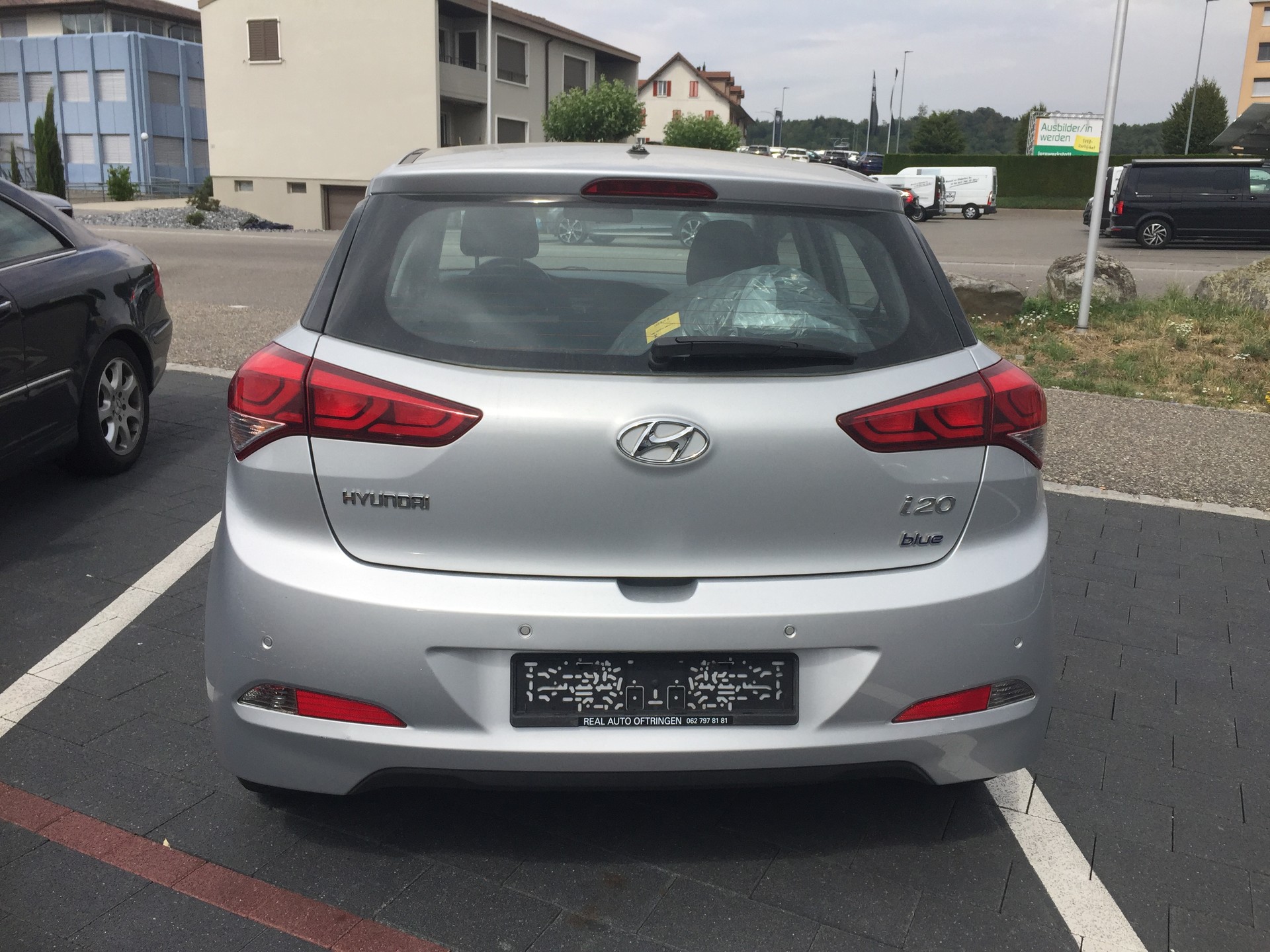 HYUNDAI i20 1.2 Amplia-image-3