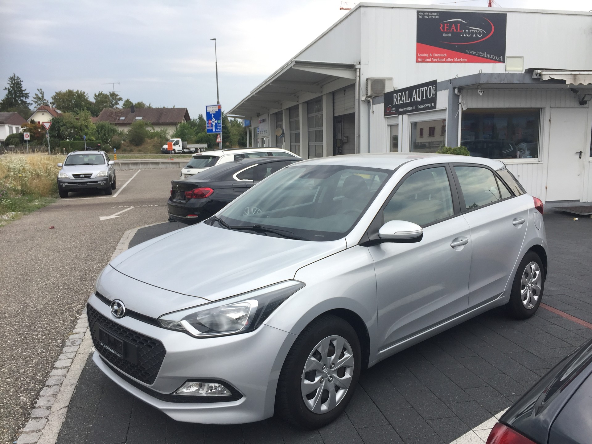 HYUNDAI i20 1.2 Amplia-image-14