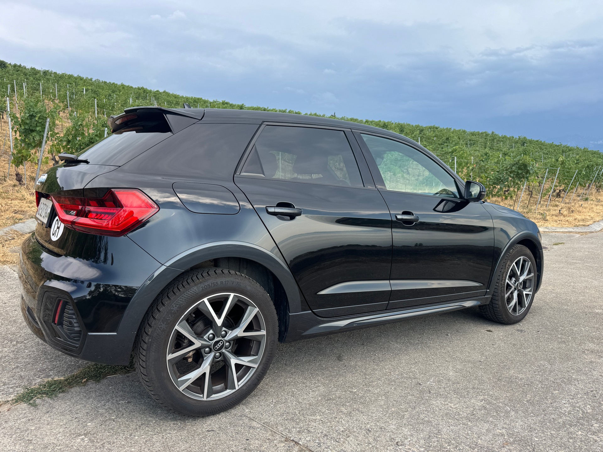 AUDI 1.0 30 TFSI Allstreet Attraction S-Tronic-image-4