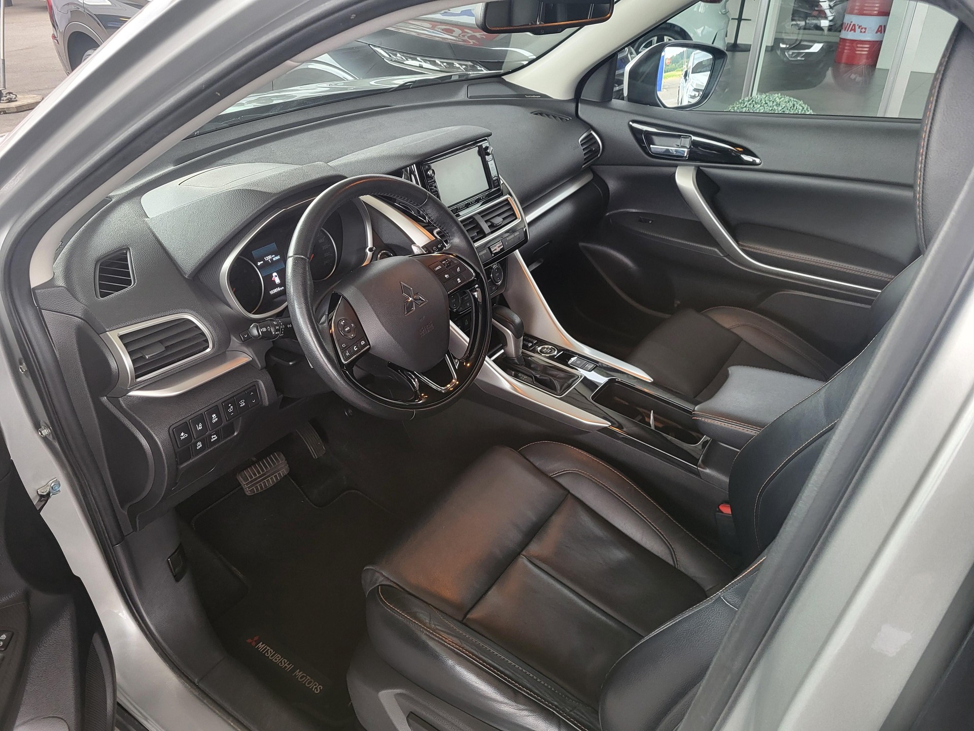 MITSUBISHI Eclipse Cross 1.5 T Diamond 4x4-image-5