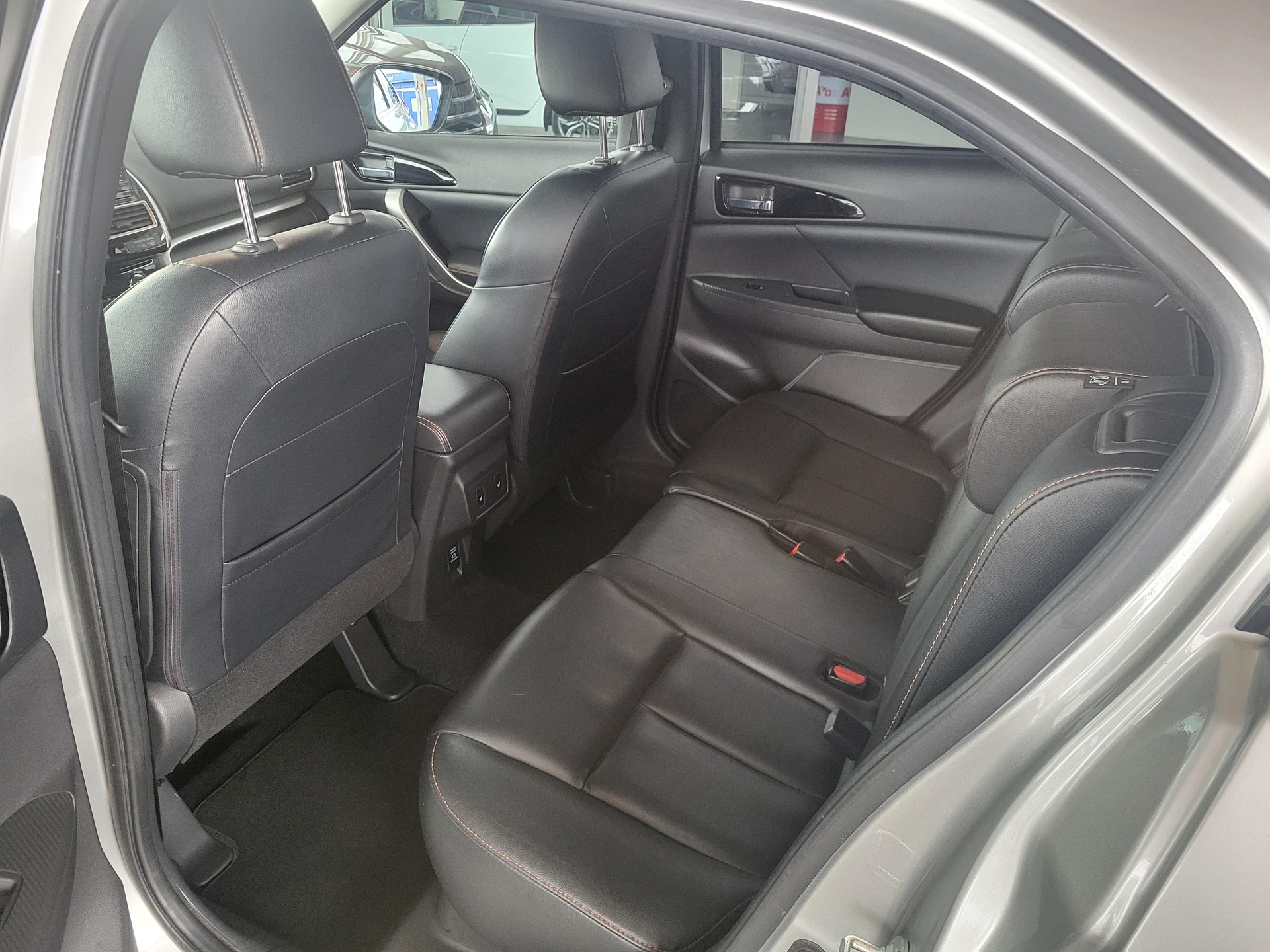 MITSUBISHI Eclipse Cross 1.5 T Diamond 4x4-image-6