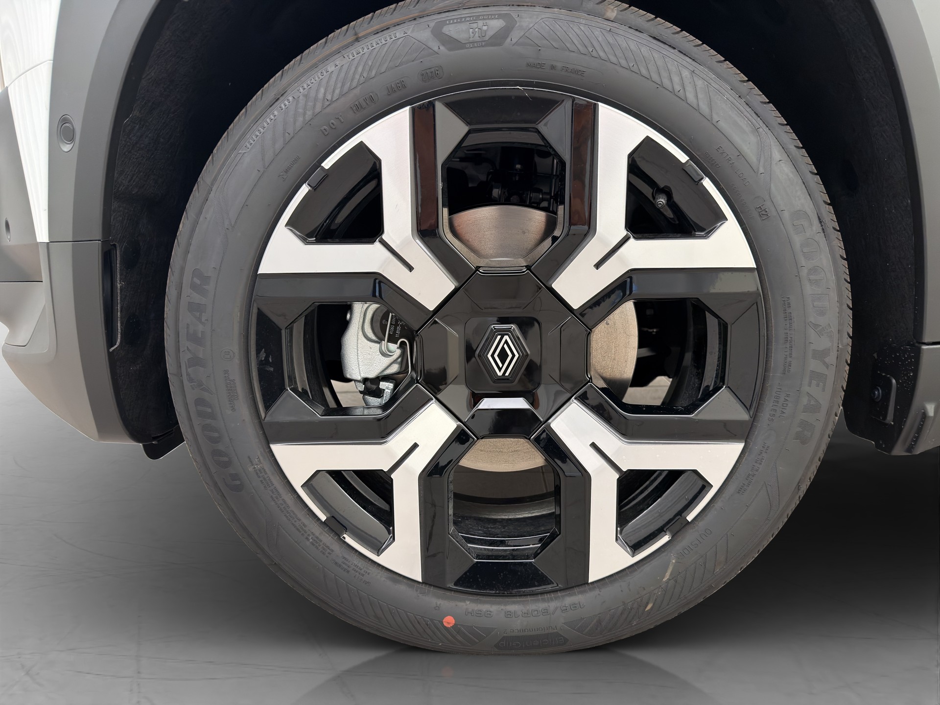 RENAULT R4 E-Tech Comfort Range plein-image-5