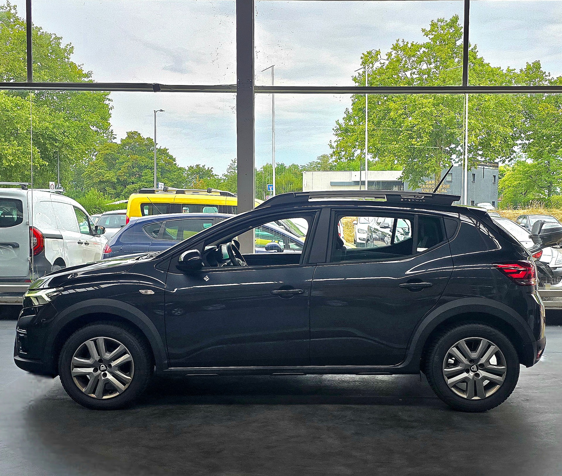 DACIA Sandero Stepway TCe 90 Comfort-image-3