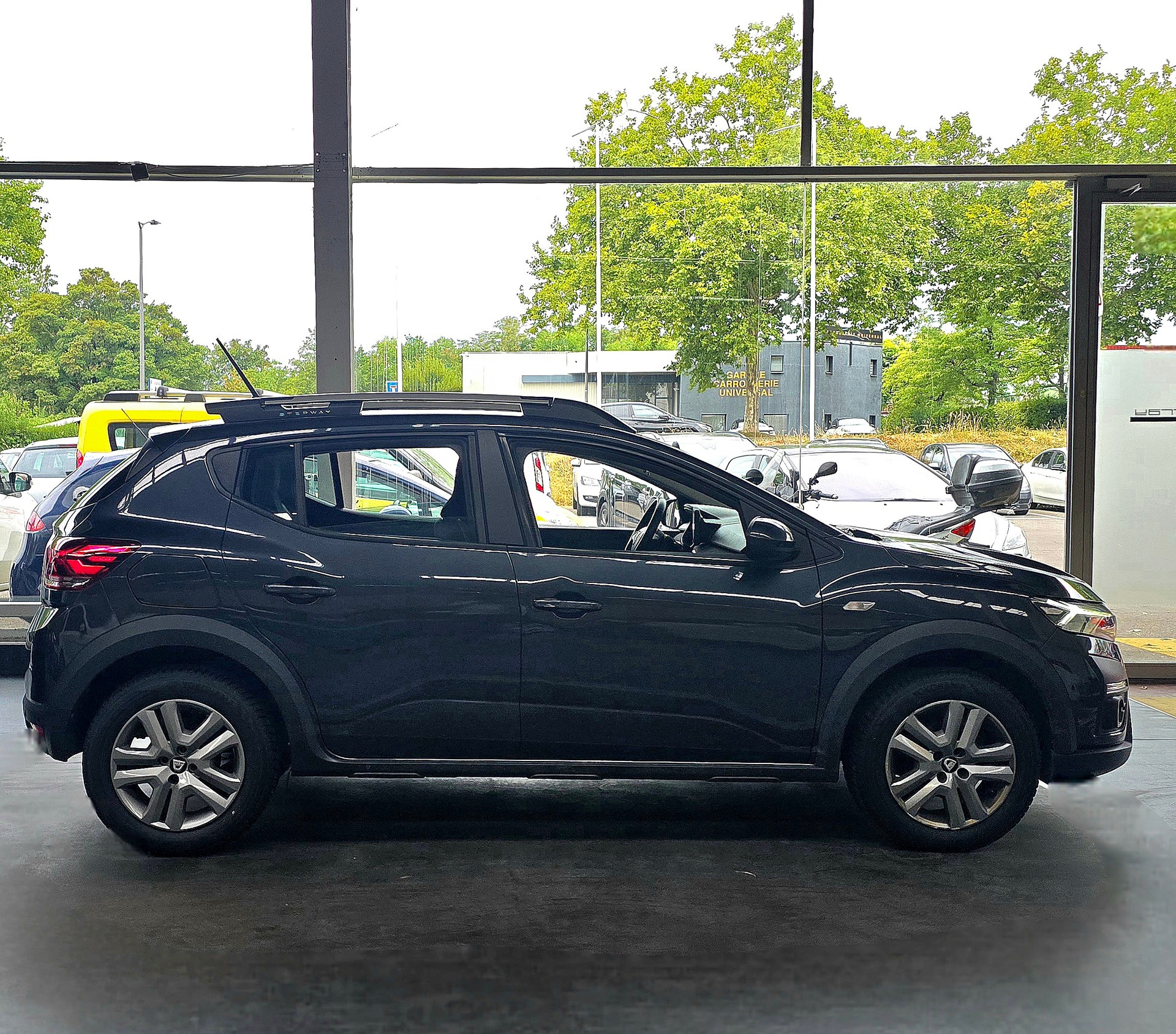 DACIA Sandero Stepway TCe 90 Comfort-image-9
