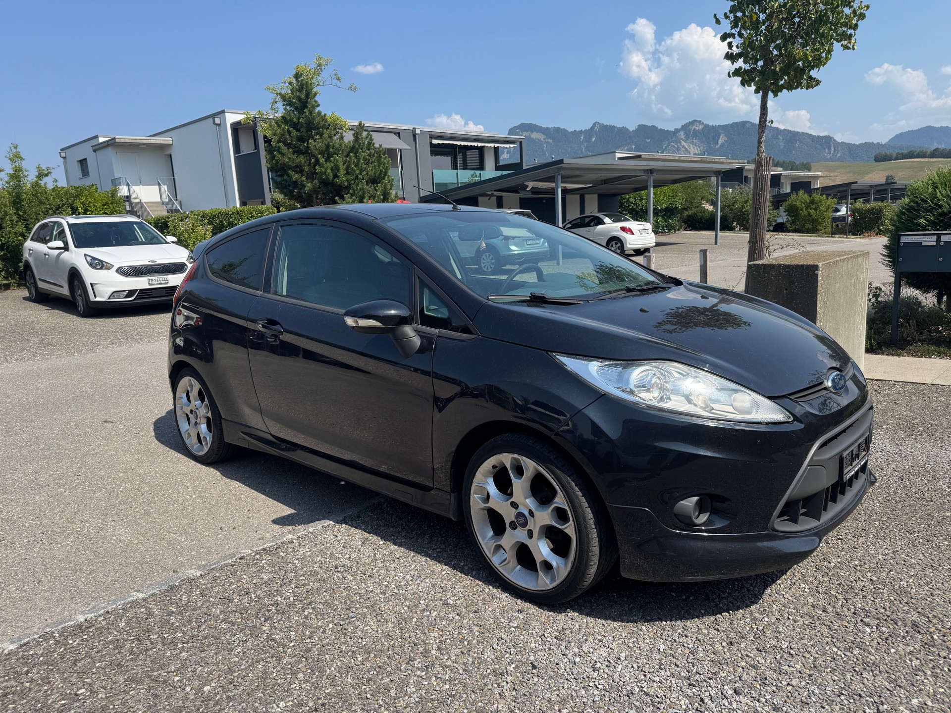 FORD Fiesta 1.6 16V Sport-image-2