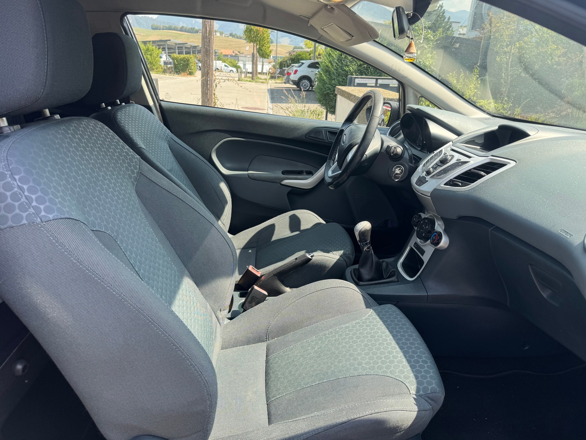 FORD Fiesta 1.6 16V Sport-image-6