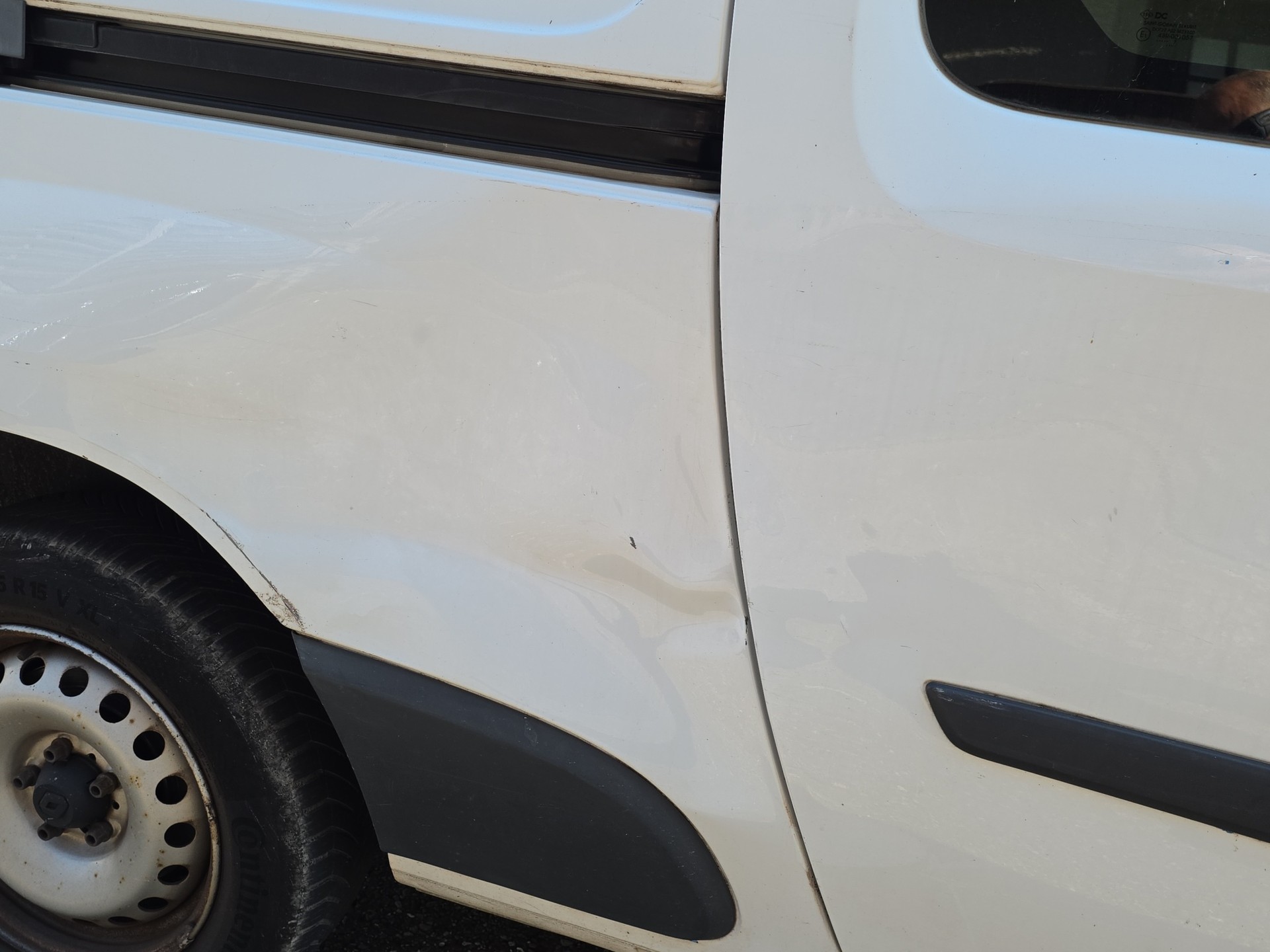 RENAULT Kangoo Maxi dCi 90 ENERGY Access 2 Pl./2 pl.-image-2