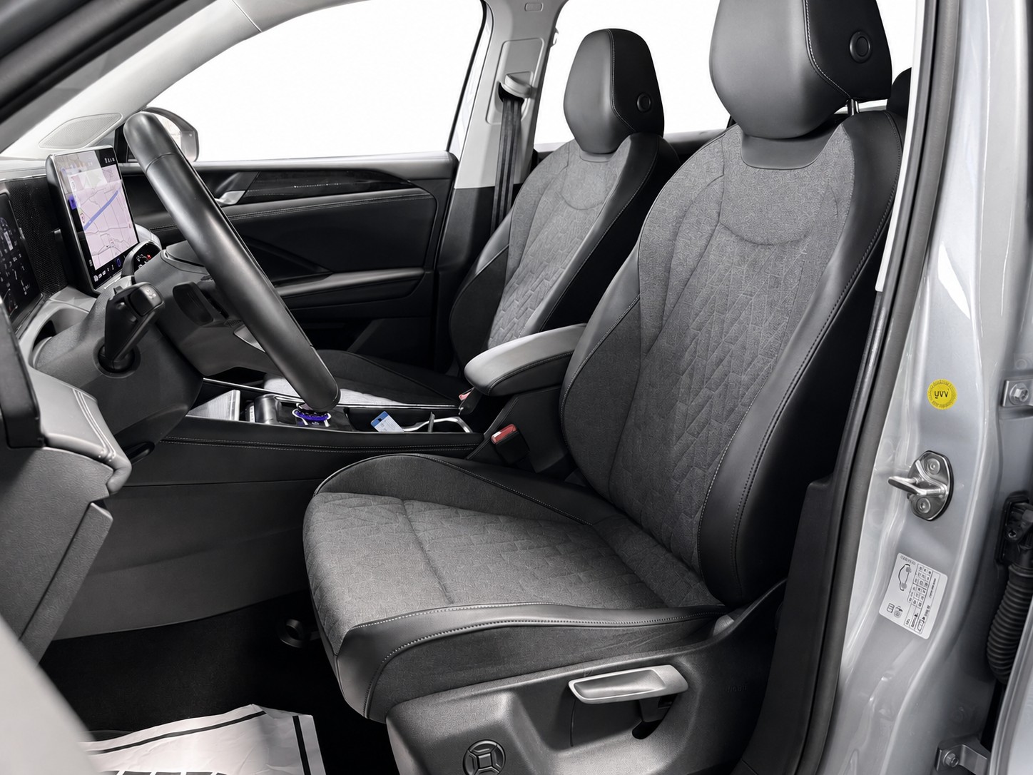 VW Tiguan 2.0 TDI SCR Life DSG * Anhängerkupplung *-image-10