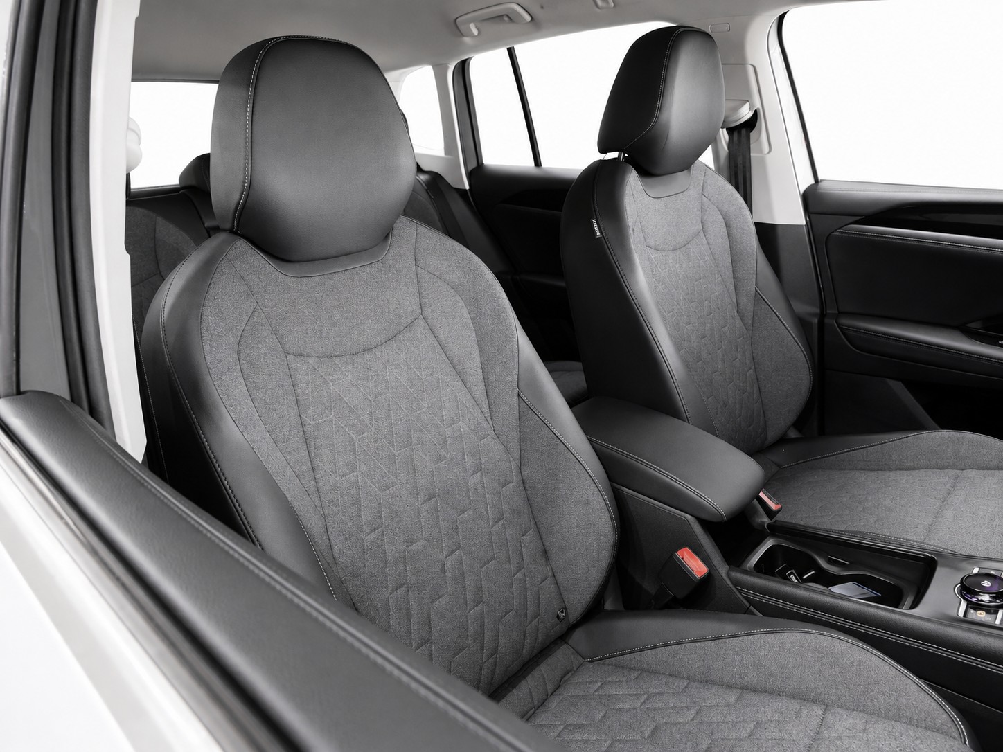 VW Tiguan 2.0 TDI SCR Life DSG * Anhängerkupplung *-image-11