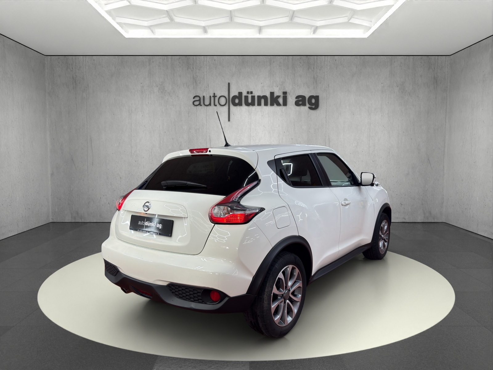 NISSAN Juke 1.6 DIG-T tekna 4x4 Xtronic M-CVT-showroom-element-3