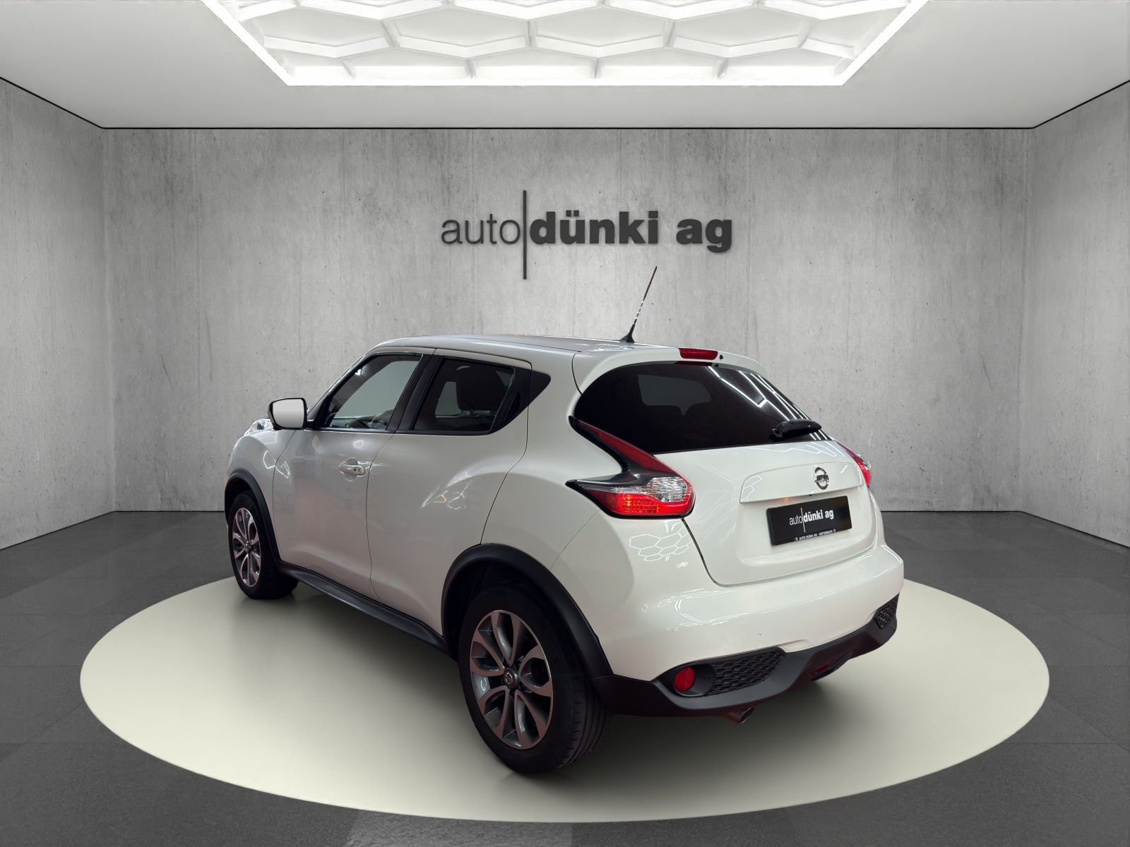 NISSAN Juke 1.6 DIG-T tekna 4x4 Xtronic M-CVT-showroom-element-2