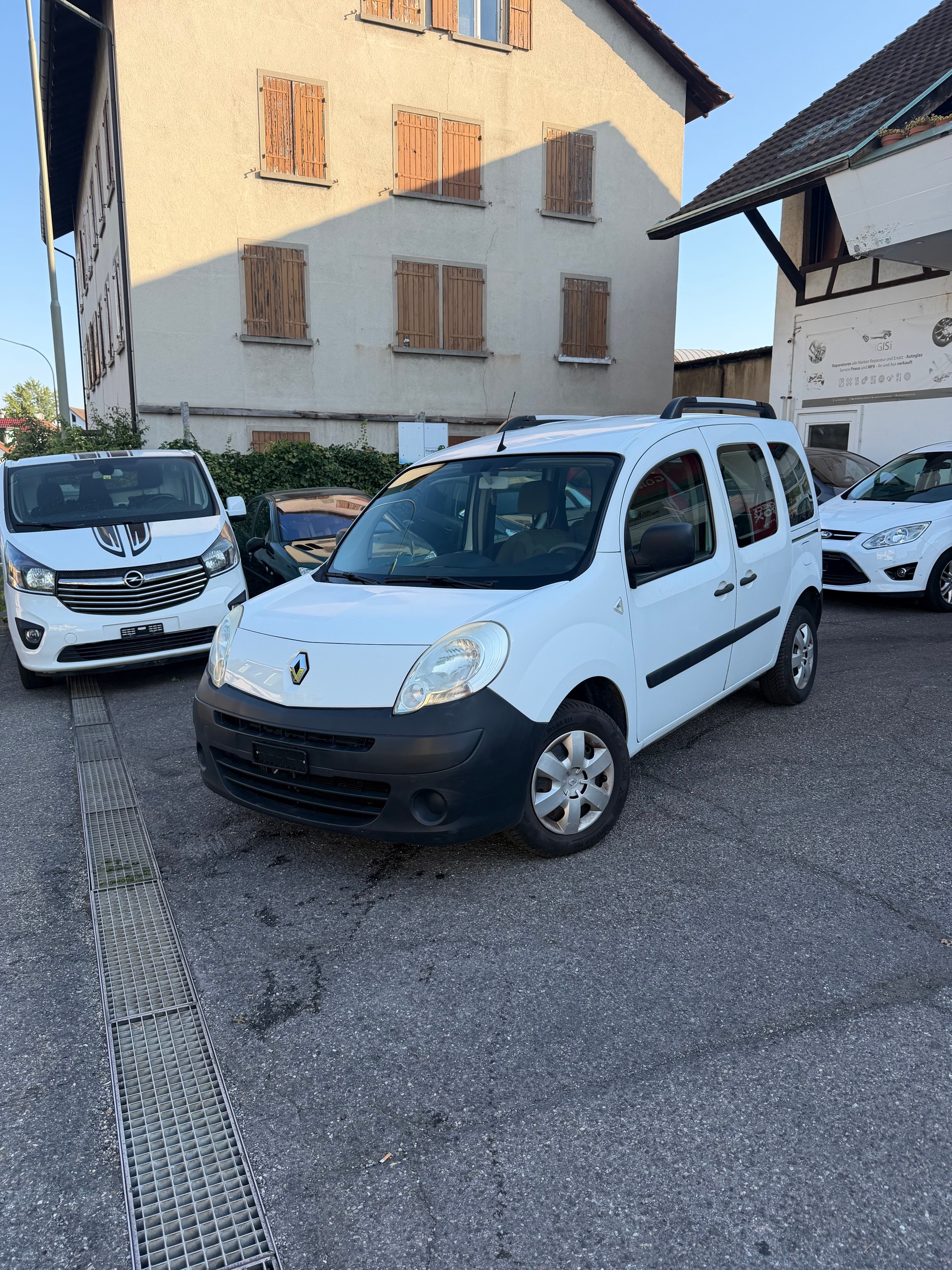 RENAULT Kangoo 1.5 dCi Authentique-image-0