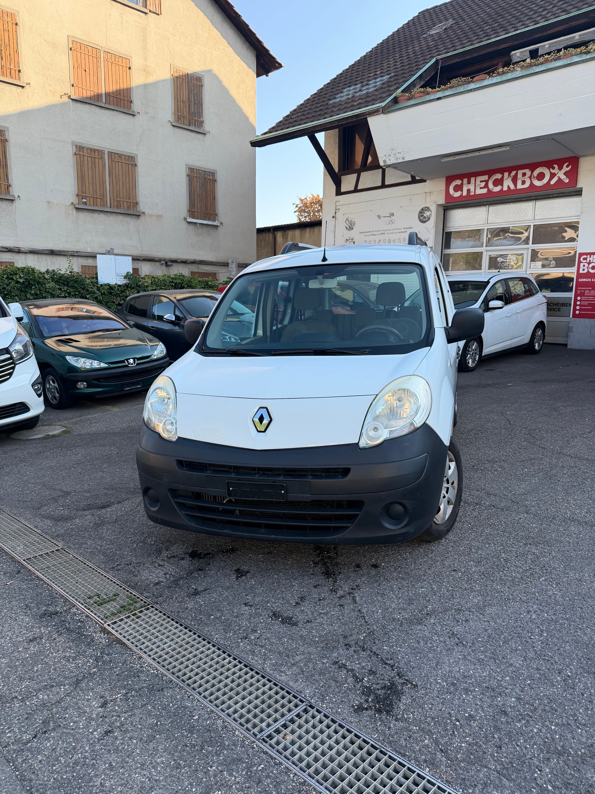RENAULT Kangoo 1.5 dCi Authentique-image-1