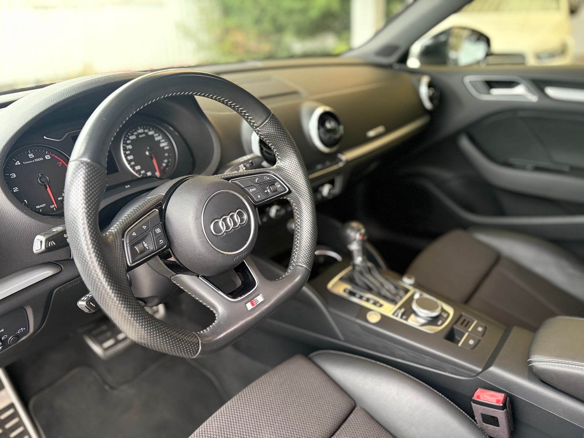 AUDI A3 Sportback 1.5 TFSI S-tronic Sport-image-9