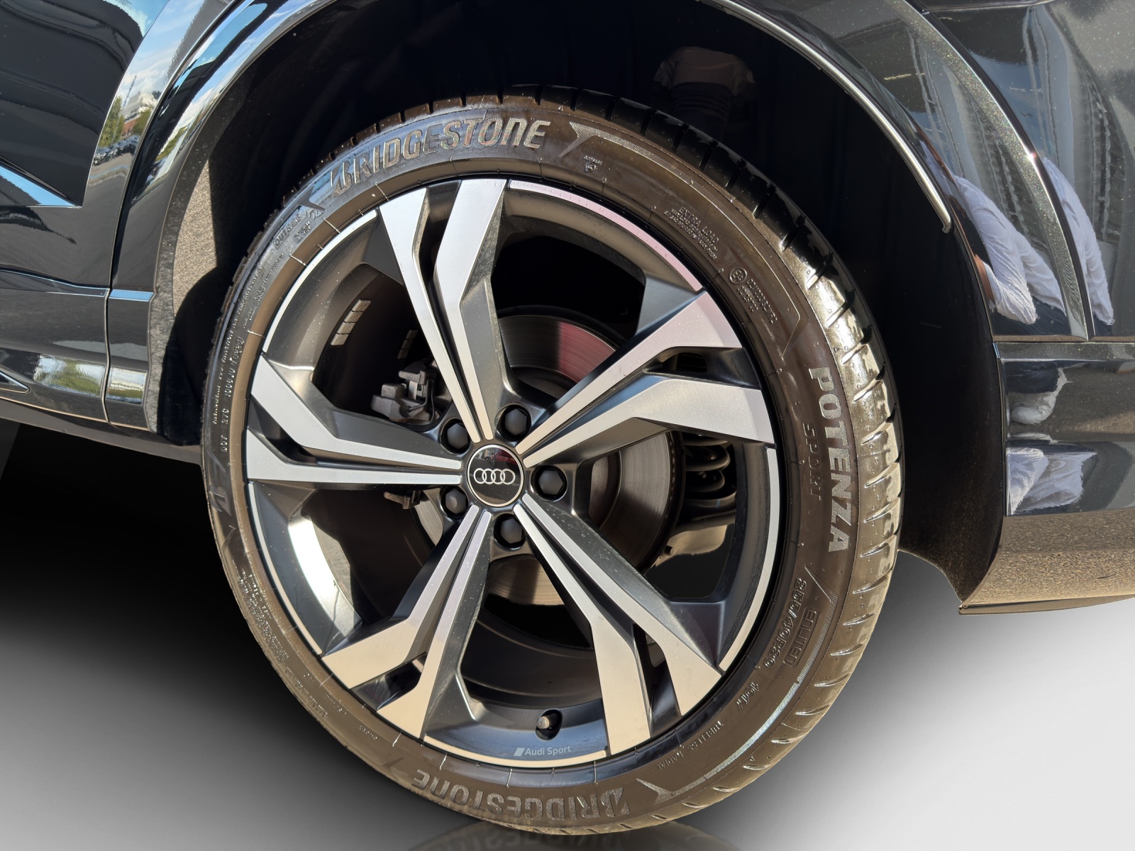 AUDI Q3 Sportback 40 TFSI S line quattro S-tronic-image-14