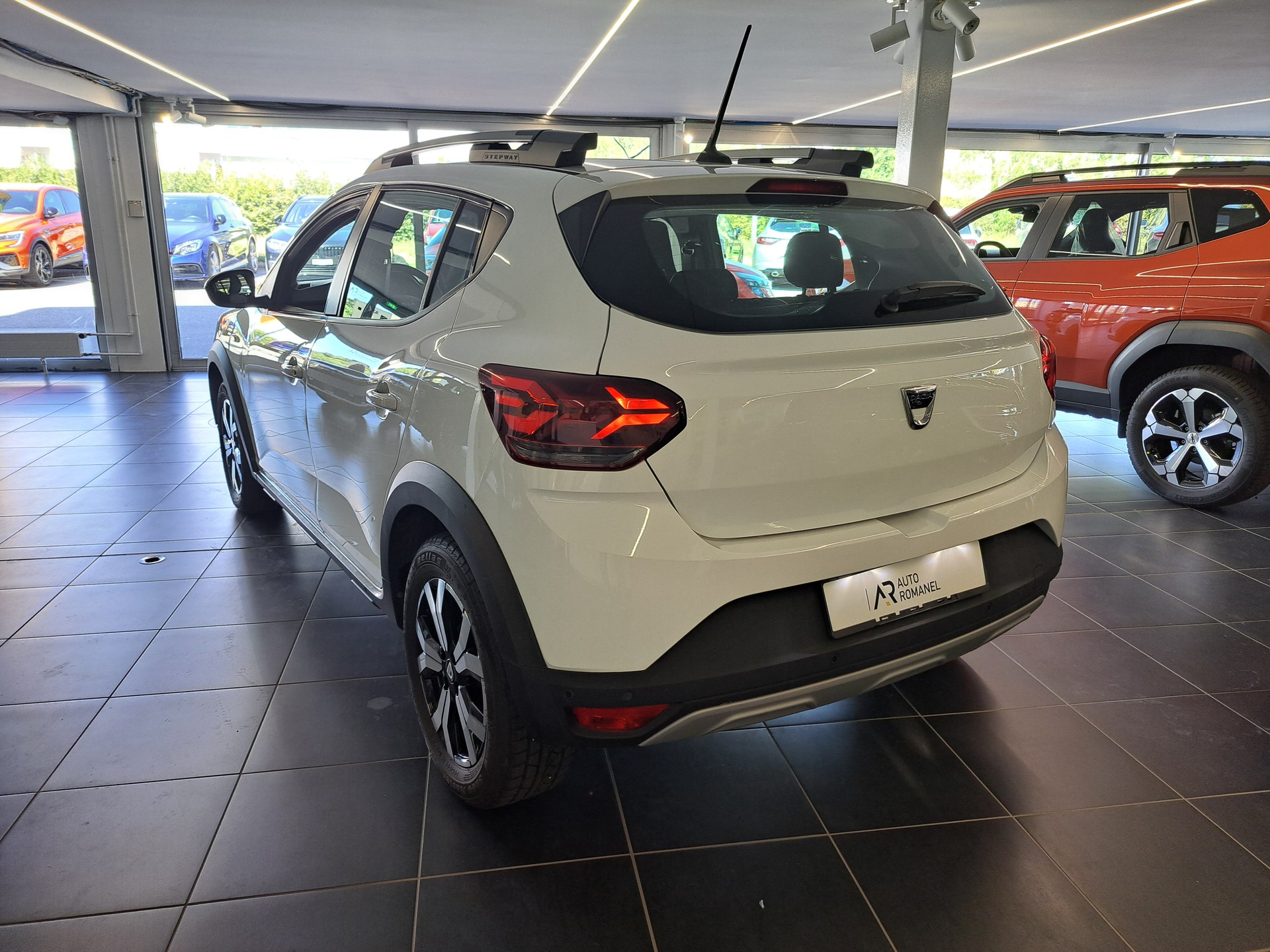 DACIA Sandero Stepway TCe 90 Expression CVT-image-2