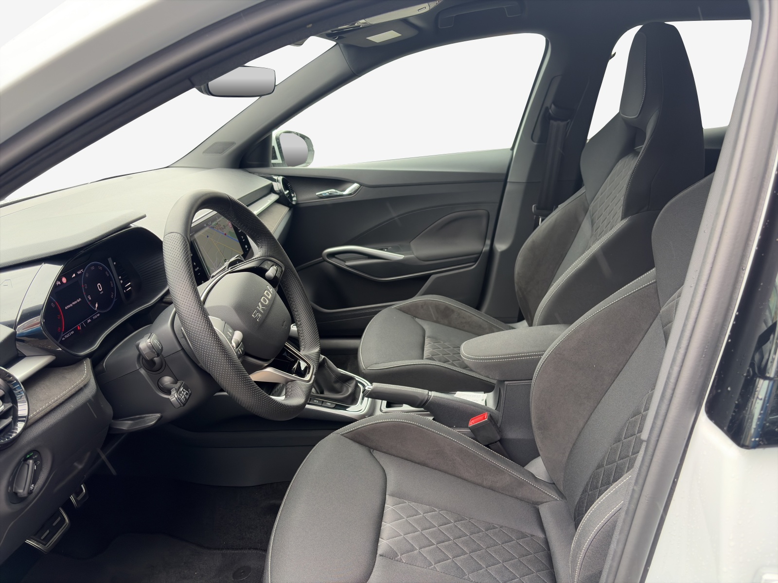 SKODA Fabia 1.0 TSI Dynamic DSG-image-7