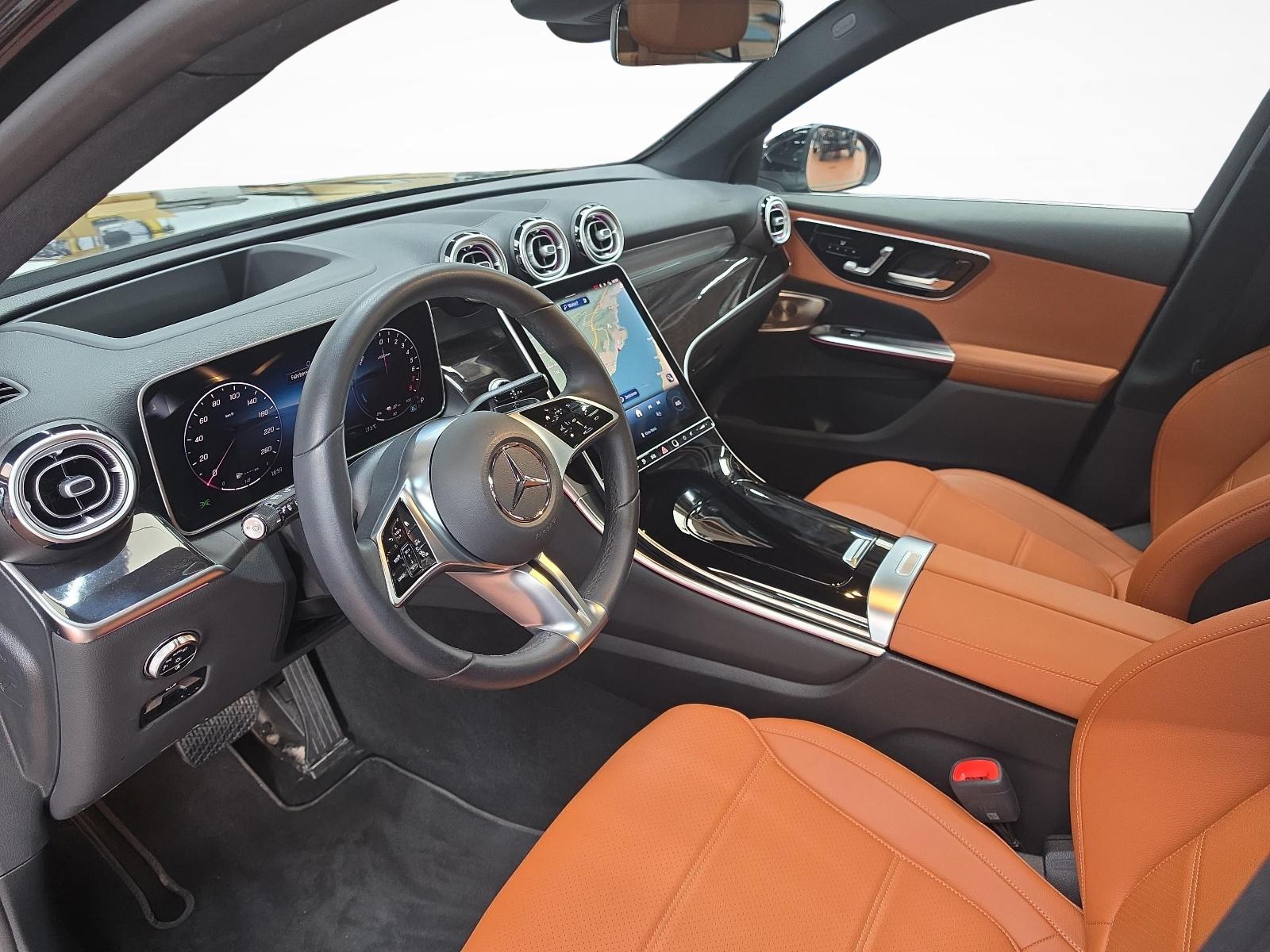 MERCEDES-BENZ GLC 300 e 4MATIC Avantgarde Line-image-4