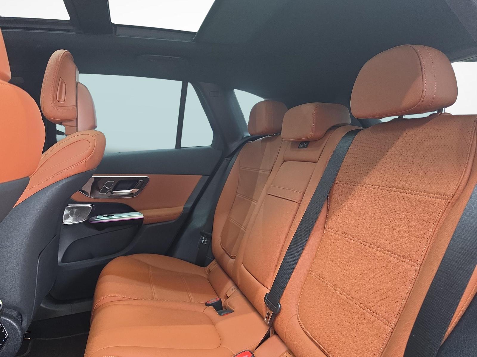 MERCEDES-BENZ GLC 300 e 4MATIC Avantgarde Line-image-8