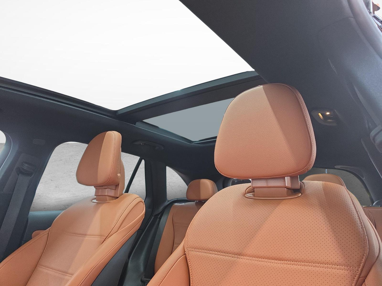 MERCEDES-BENZ GLC 300 e 4MATIC Avantgarde Line-image-9