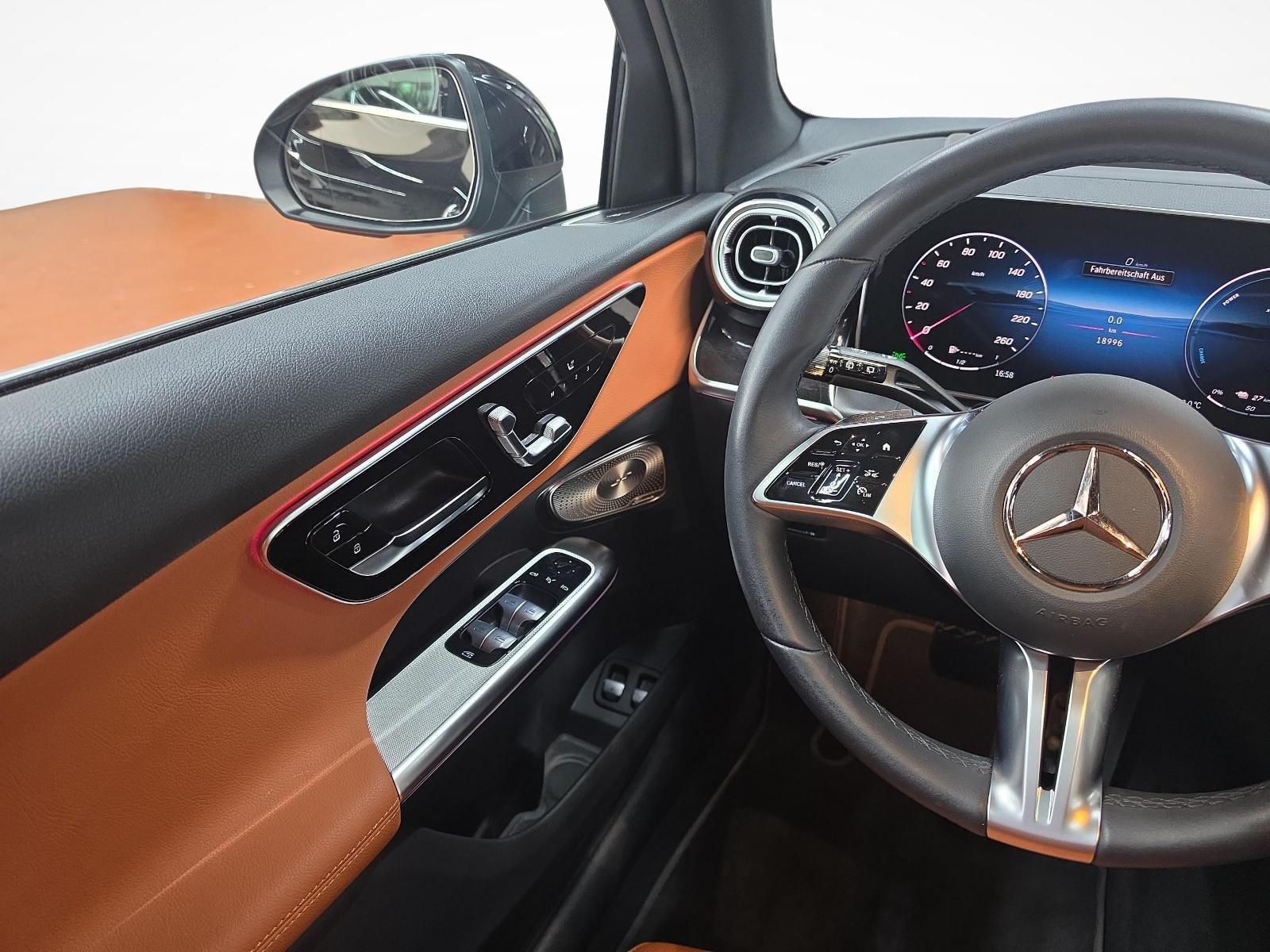 MERCEDES-BENZ GLC 300 e 4MATIC Avantgarde Line-image-5