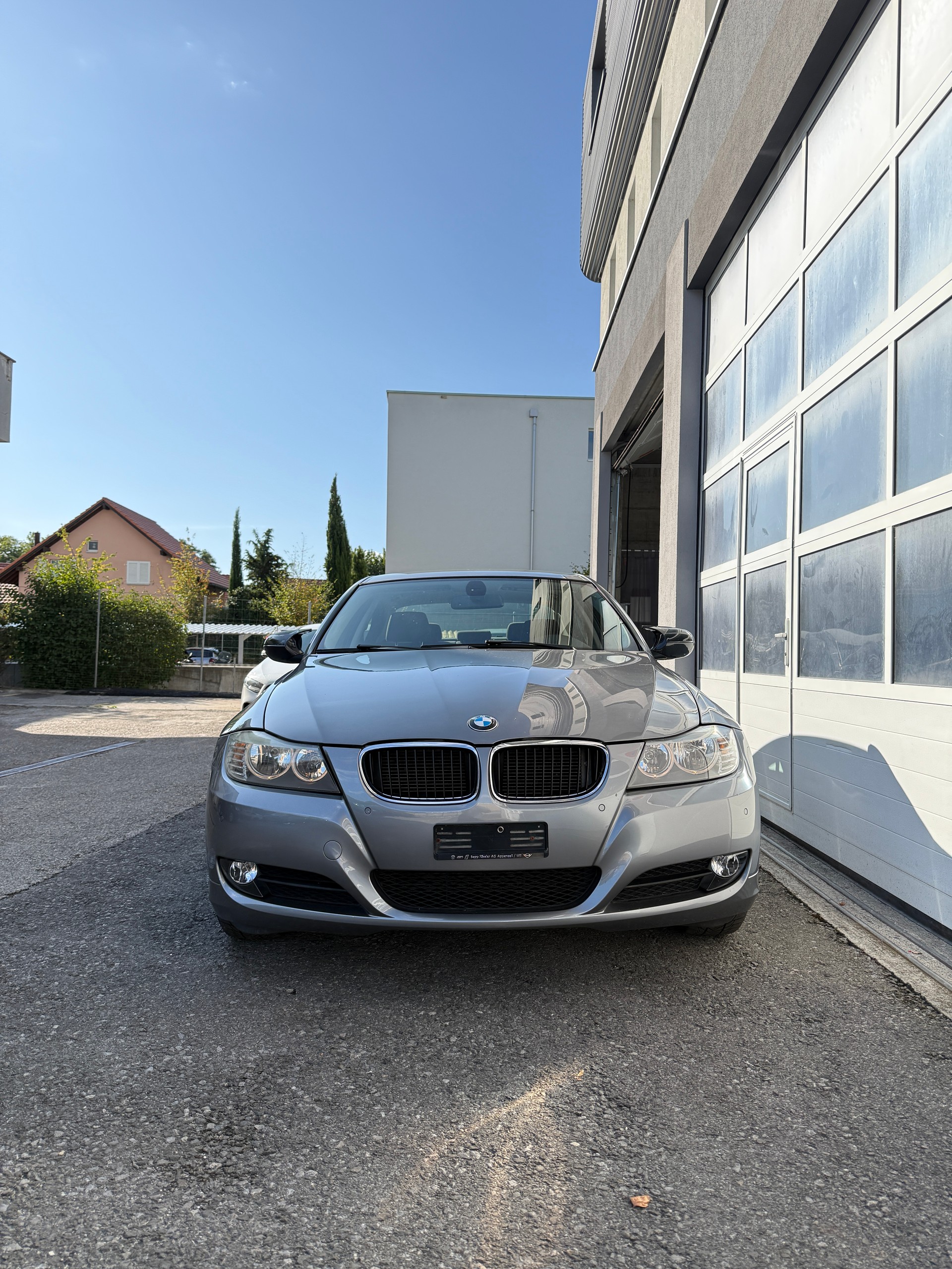 BMW 316i Dynamic Edition-image-1