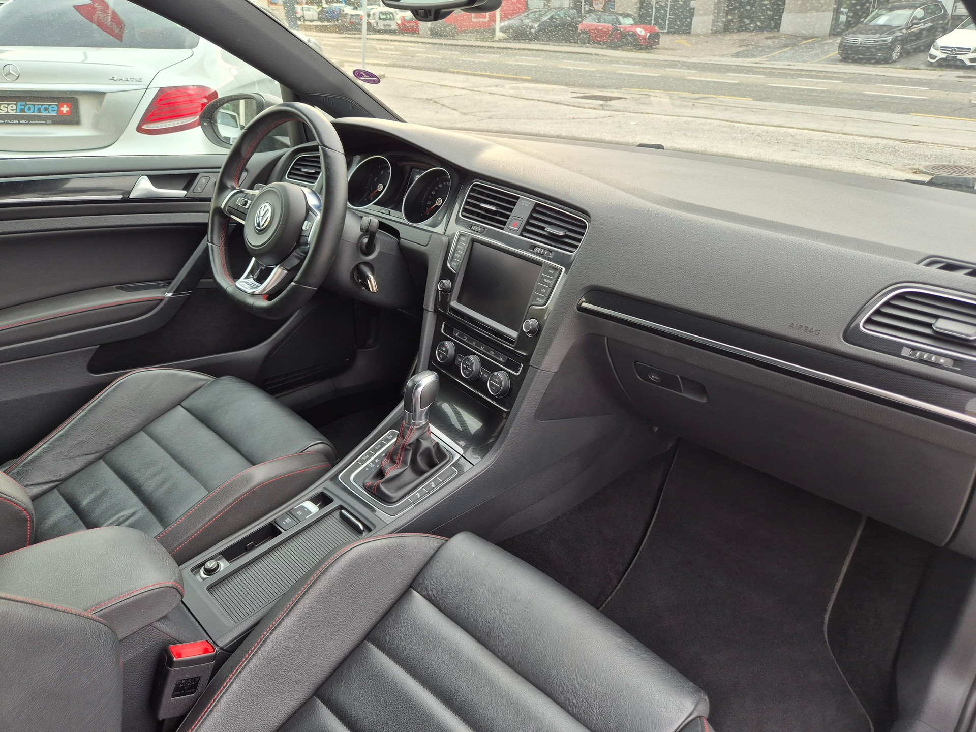 VW Golf 2.0 TSI GTI Performance DSG-image-16
