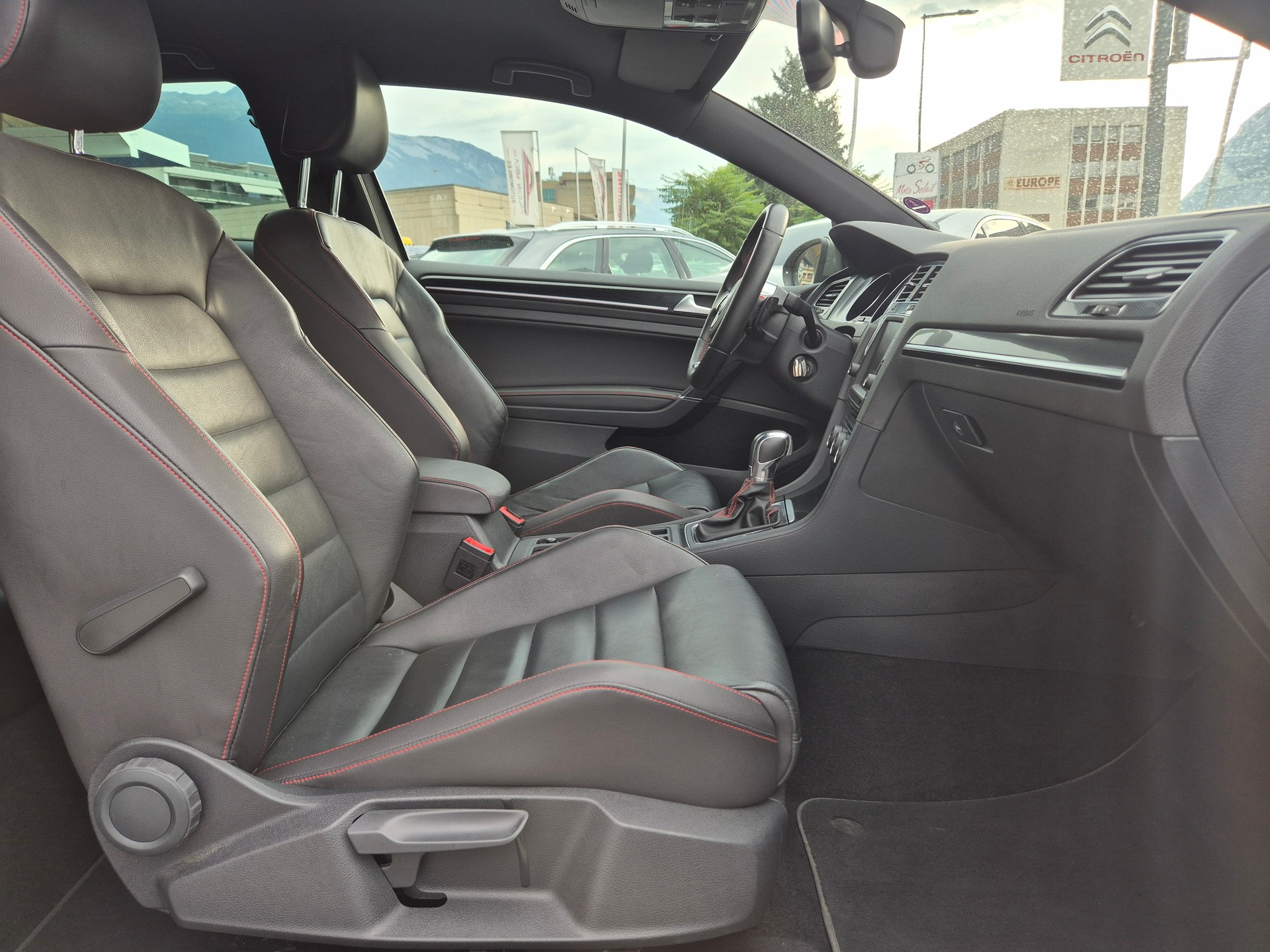 VW Golf 2.0 TSI GTI Performance DSG-image-17