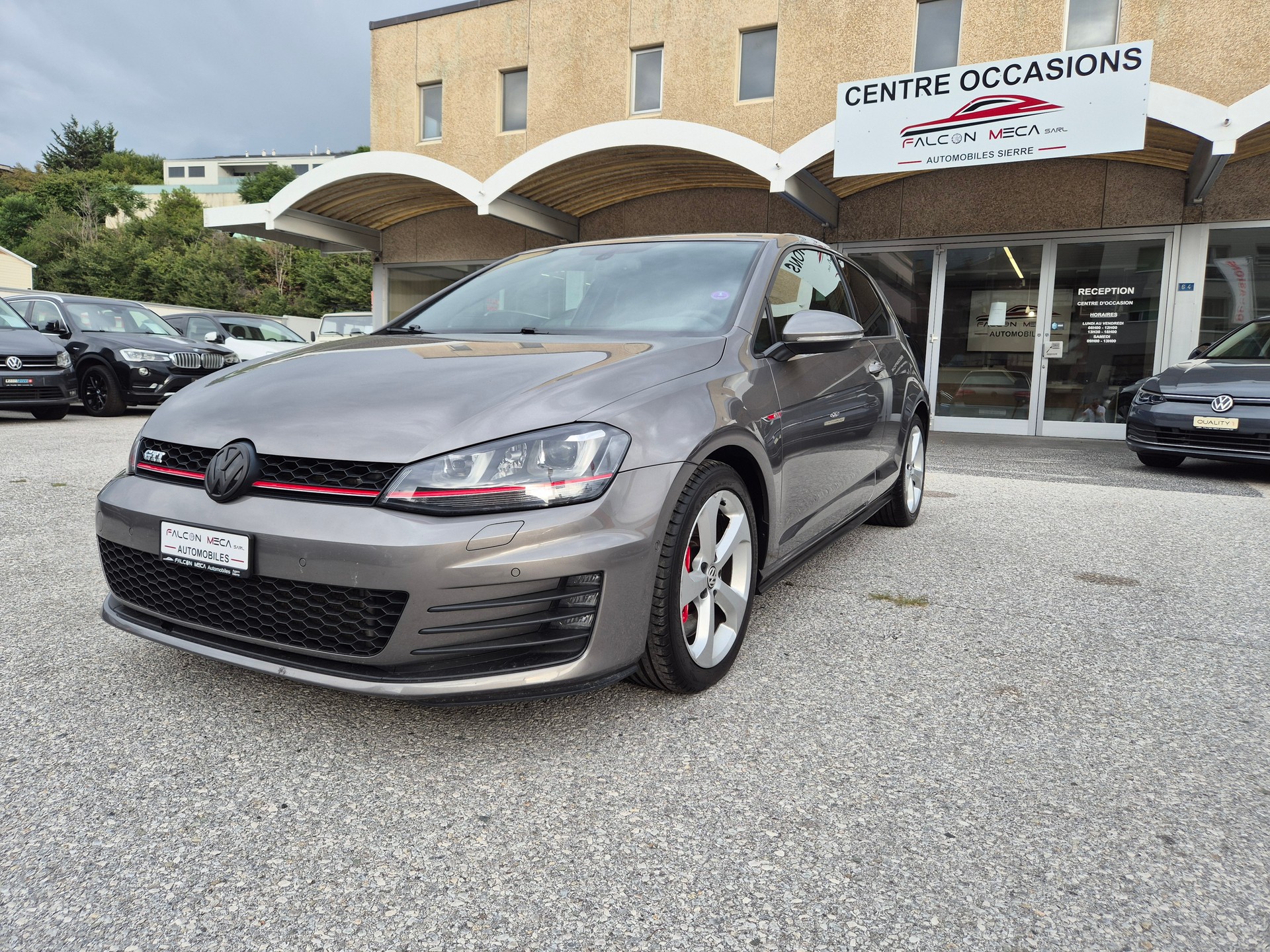VW Golf 2.0 TSI GTI Performance DSG-image-2