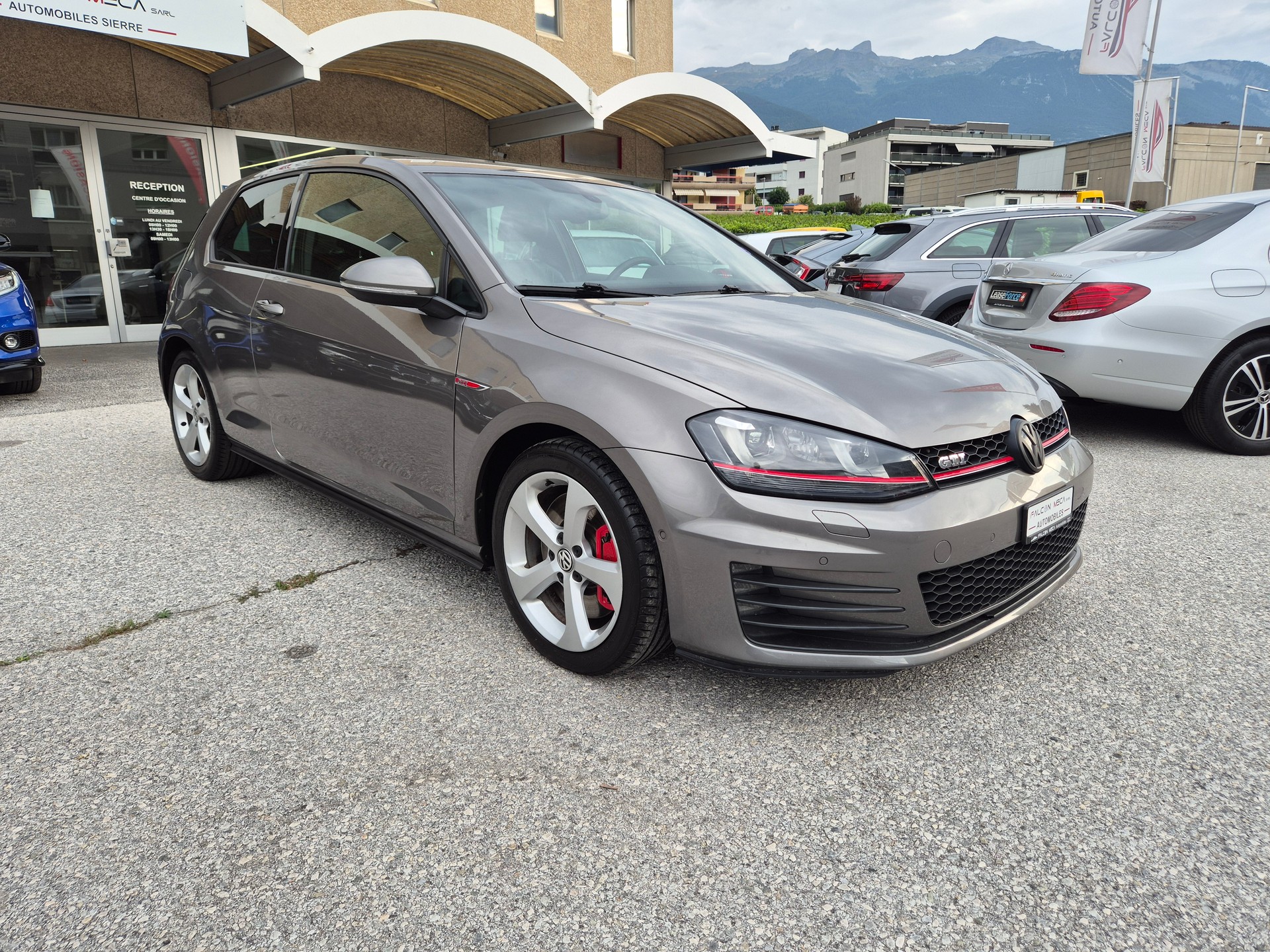 VW Golf 2.0 TSI GTI Performance DSG-image-9