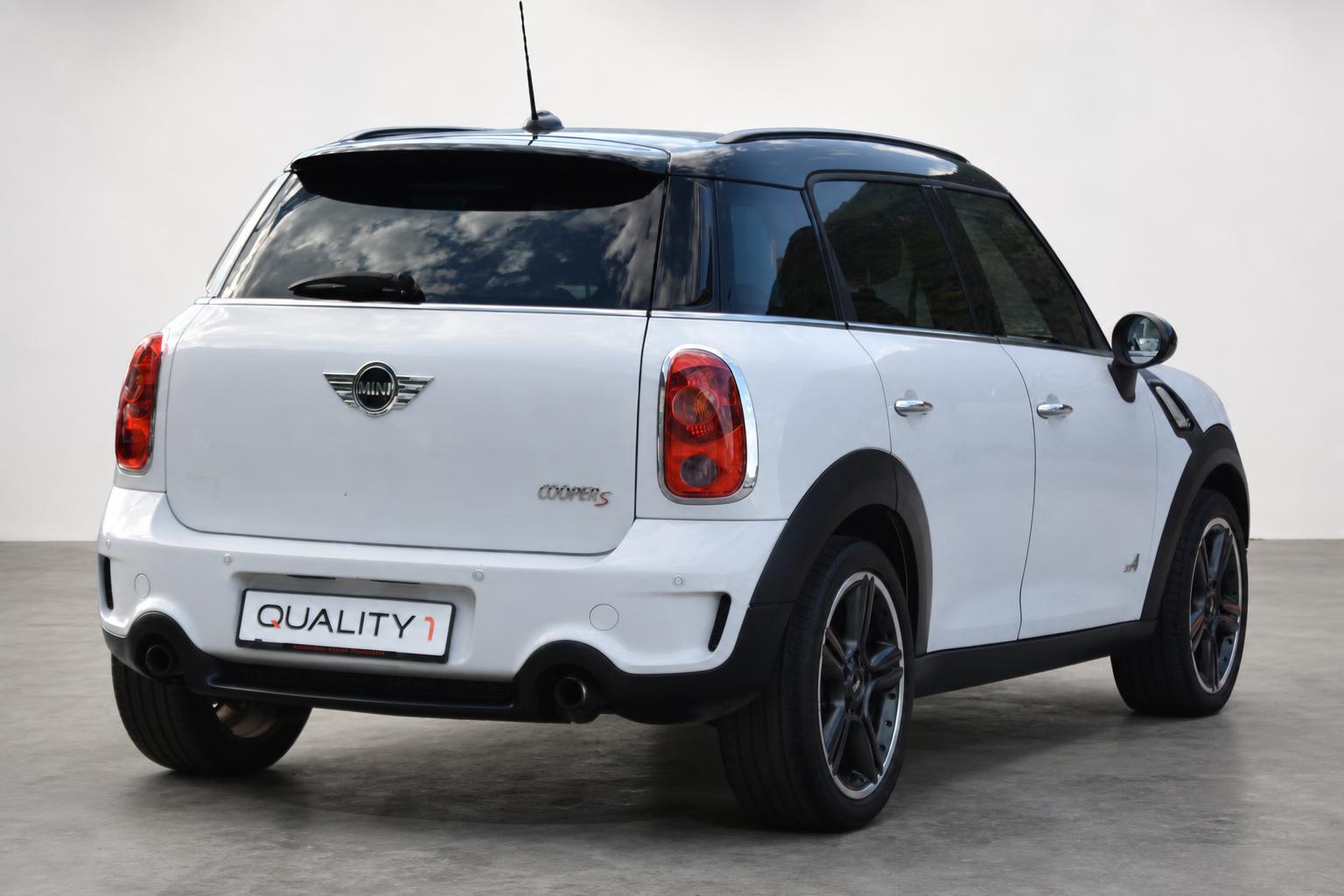 MINI Countryman Cooper S ALL4 Snowhill-image-6