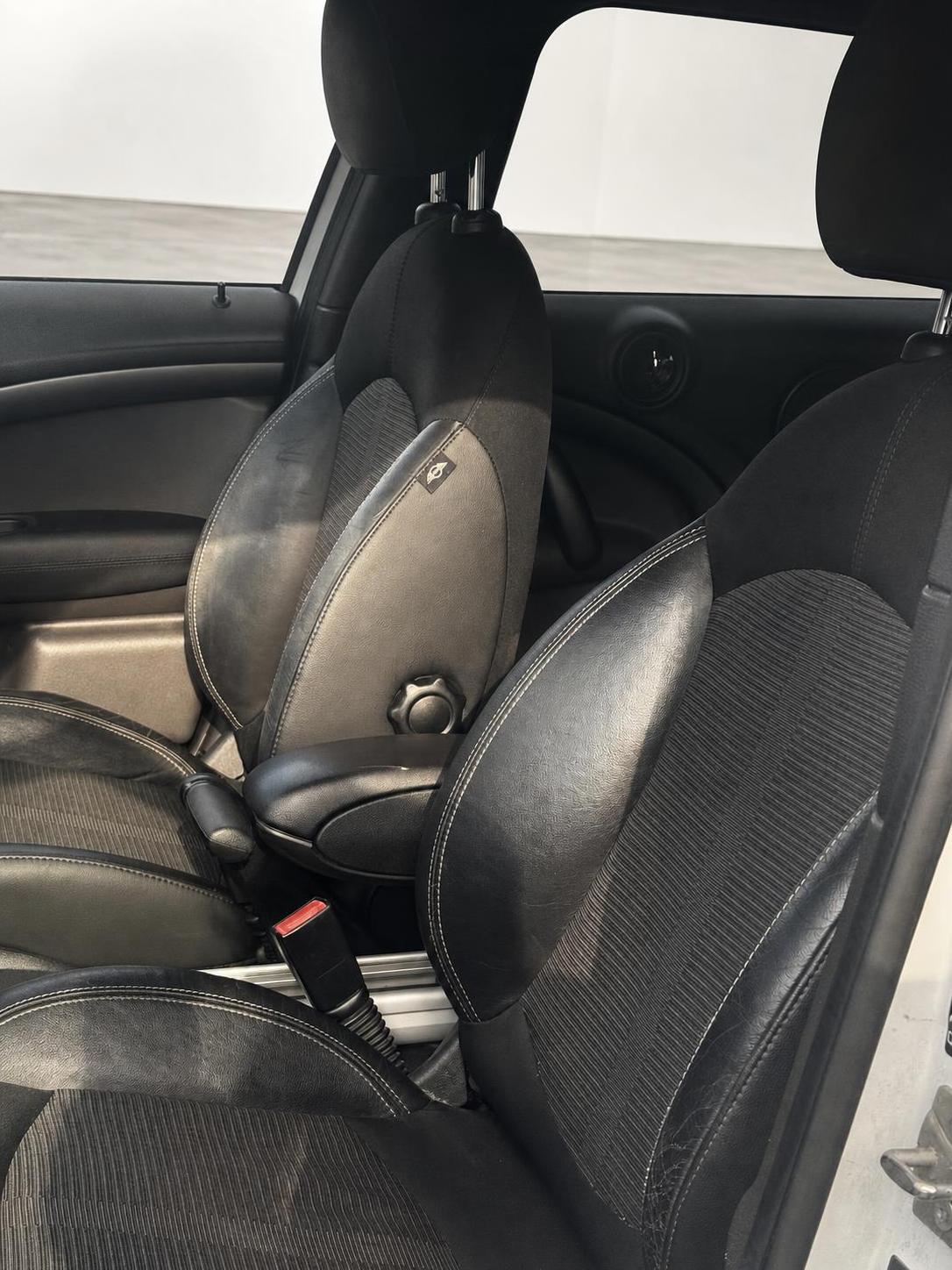 MINI Countryman Cooper S ALL4 Snowhill-image-10
