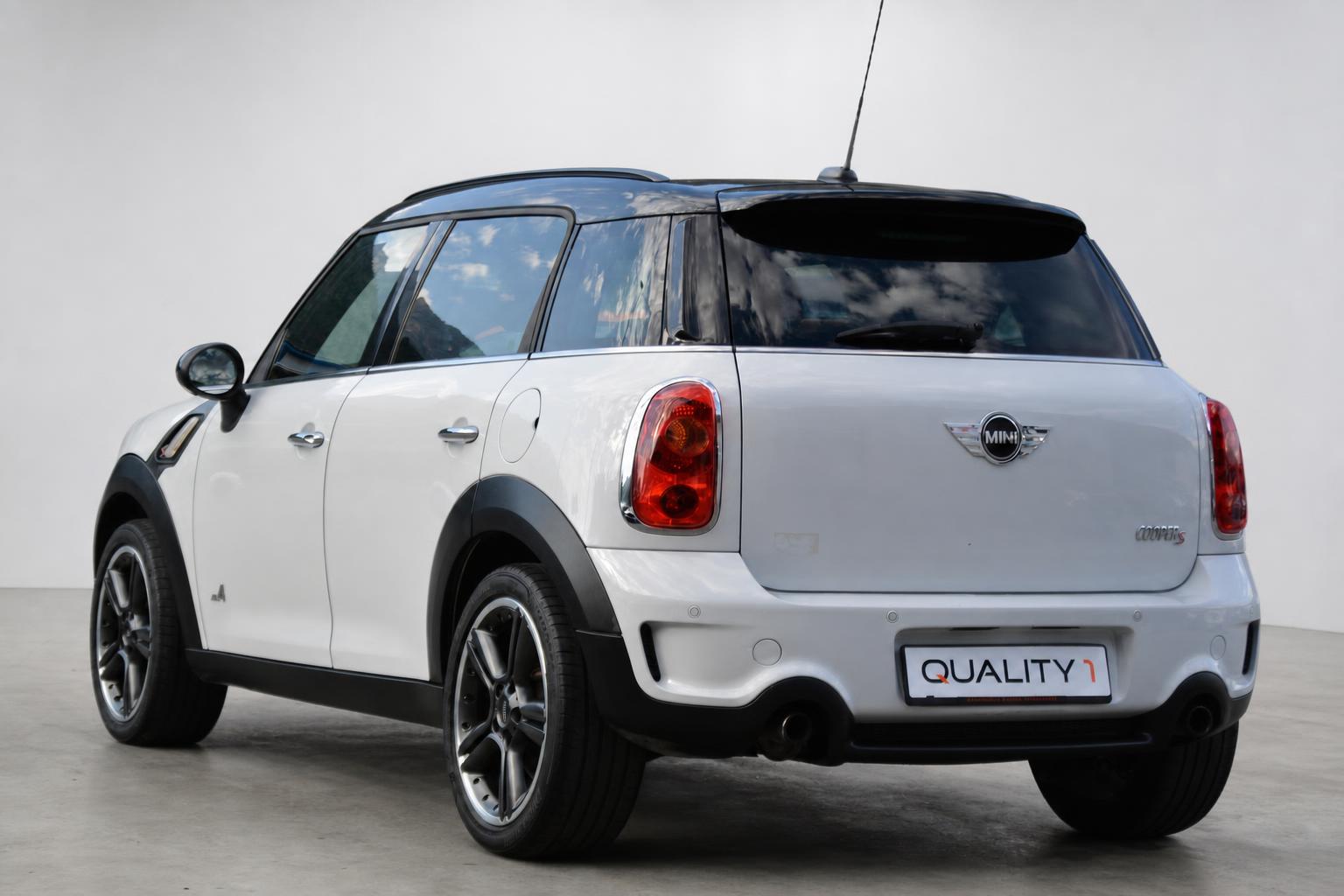 MINI Countryman Cooper S ALL4 Snowhill-image-5