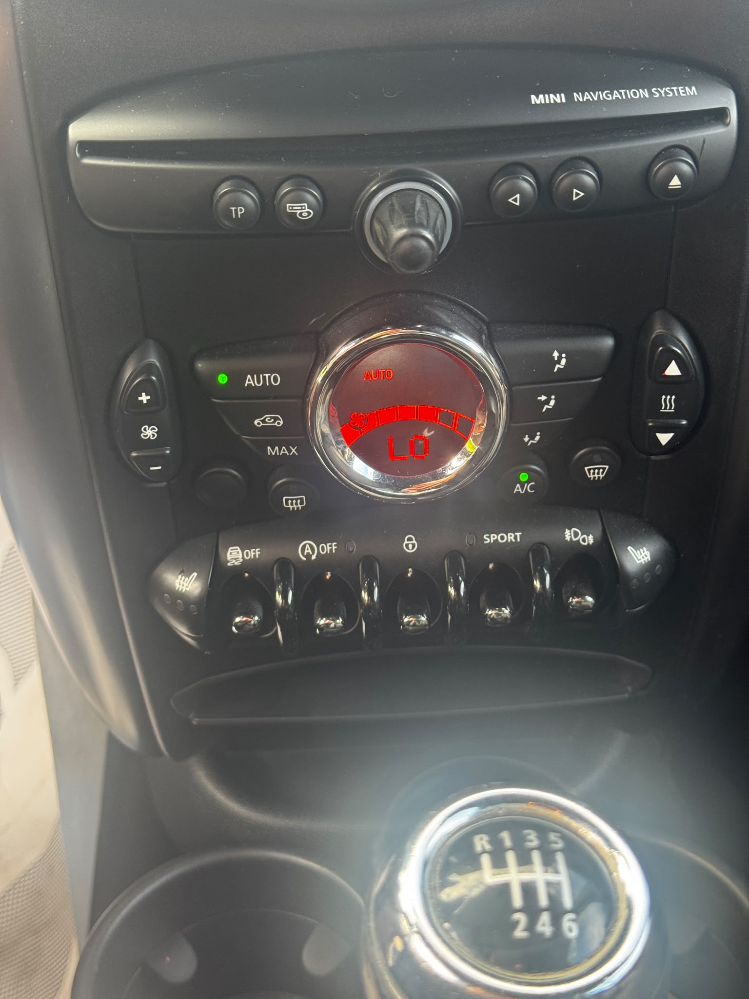 MINI Countryman Cooper S ALL4 Snowhill-image-15