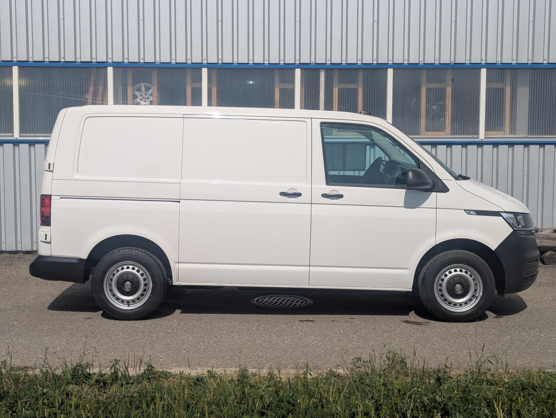VW T6.1 2.0 TDI-image-4