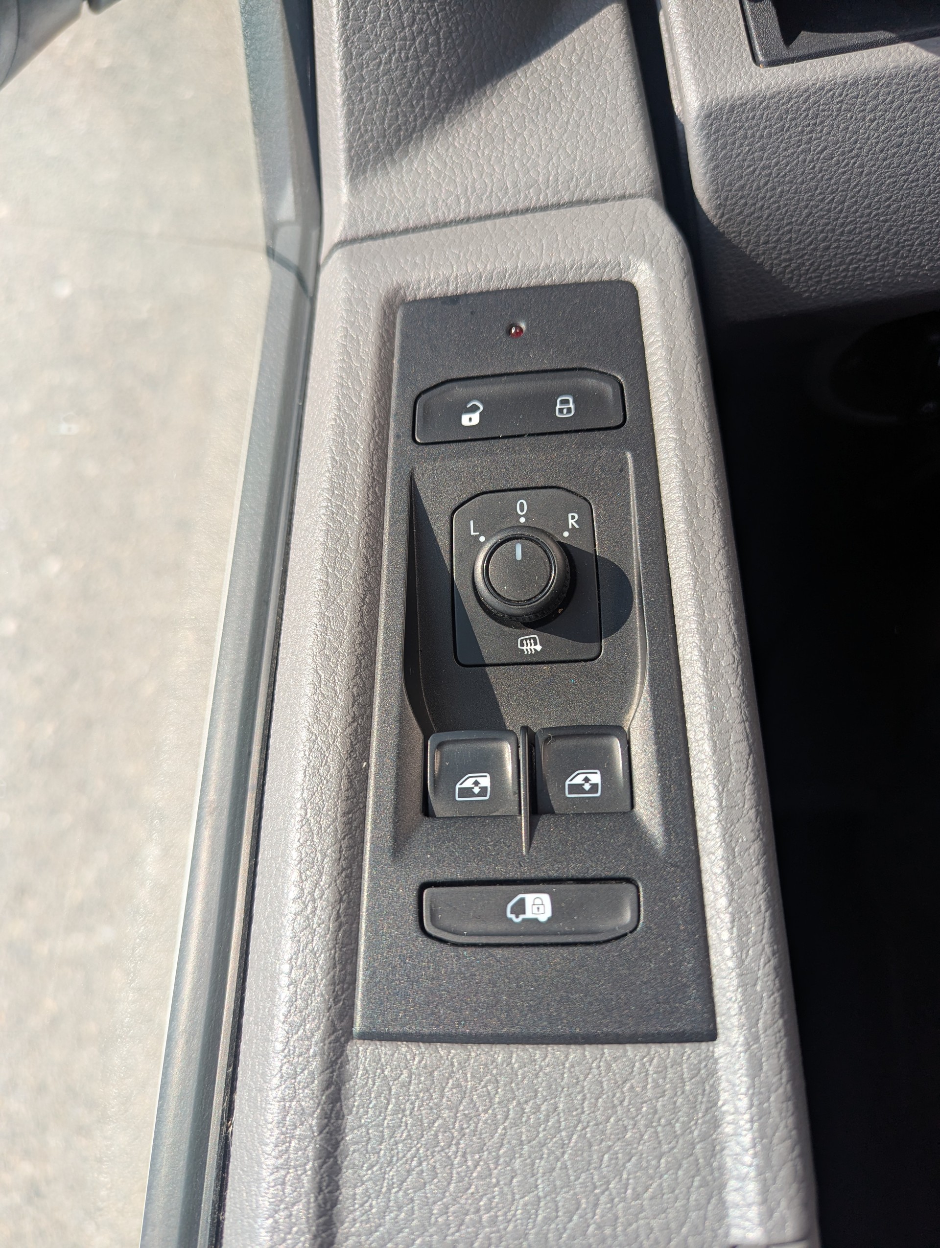 VW T6.1 2.0 TDI-image-26