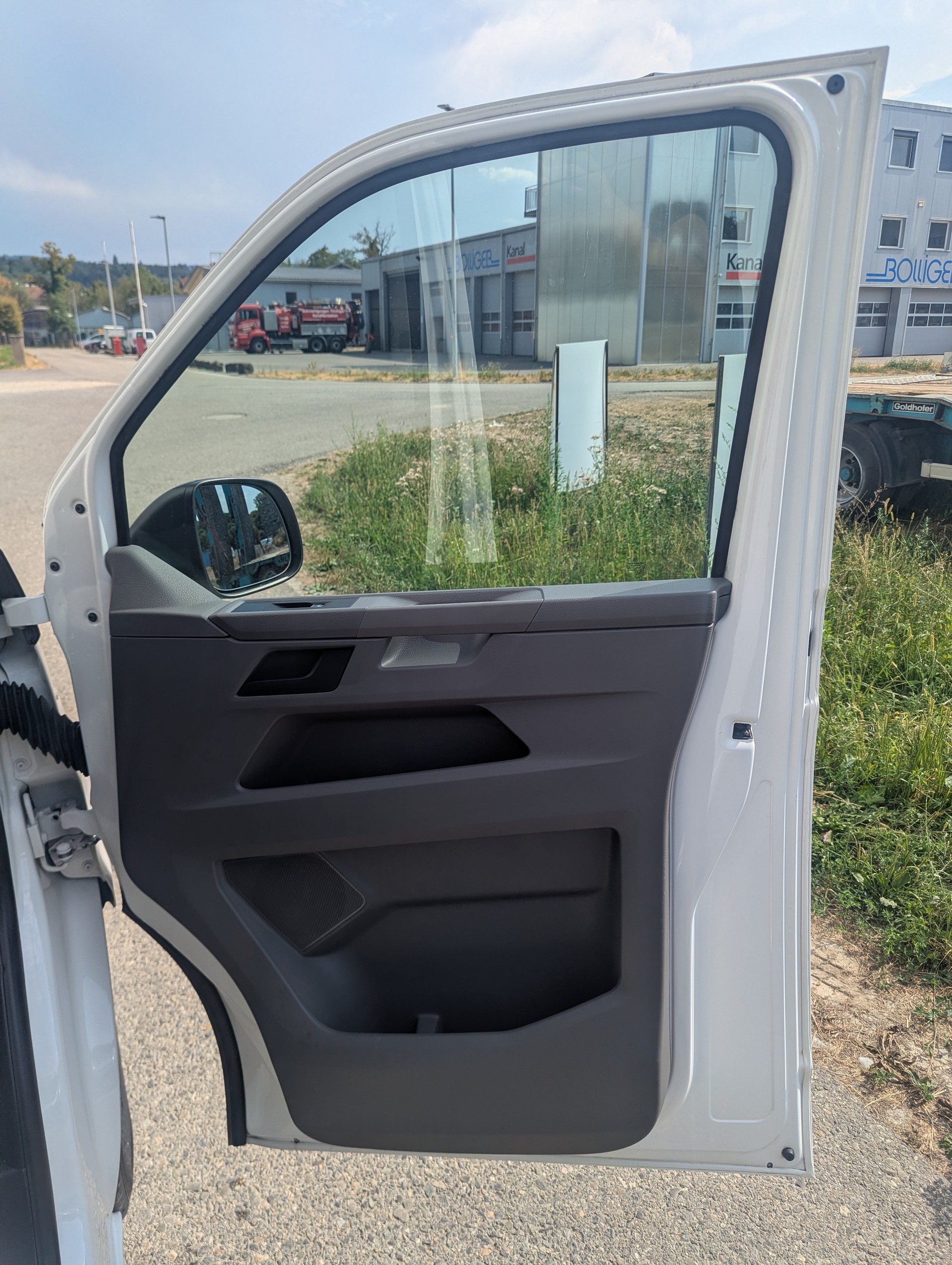 VW T6.1 2.0 TDI-image-17