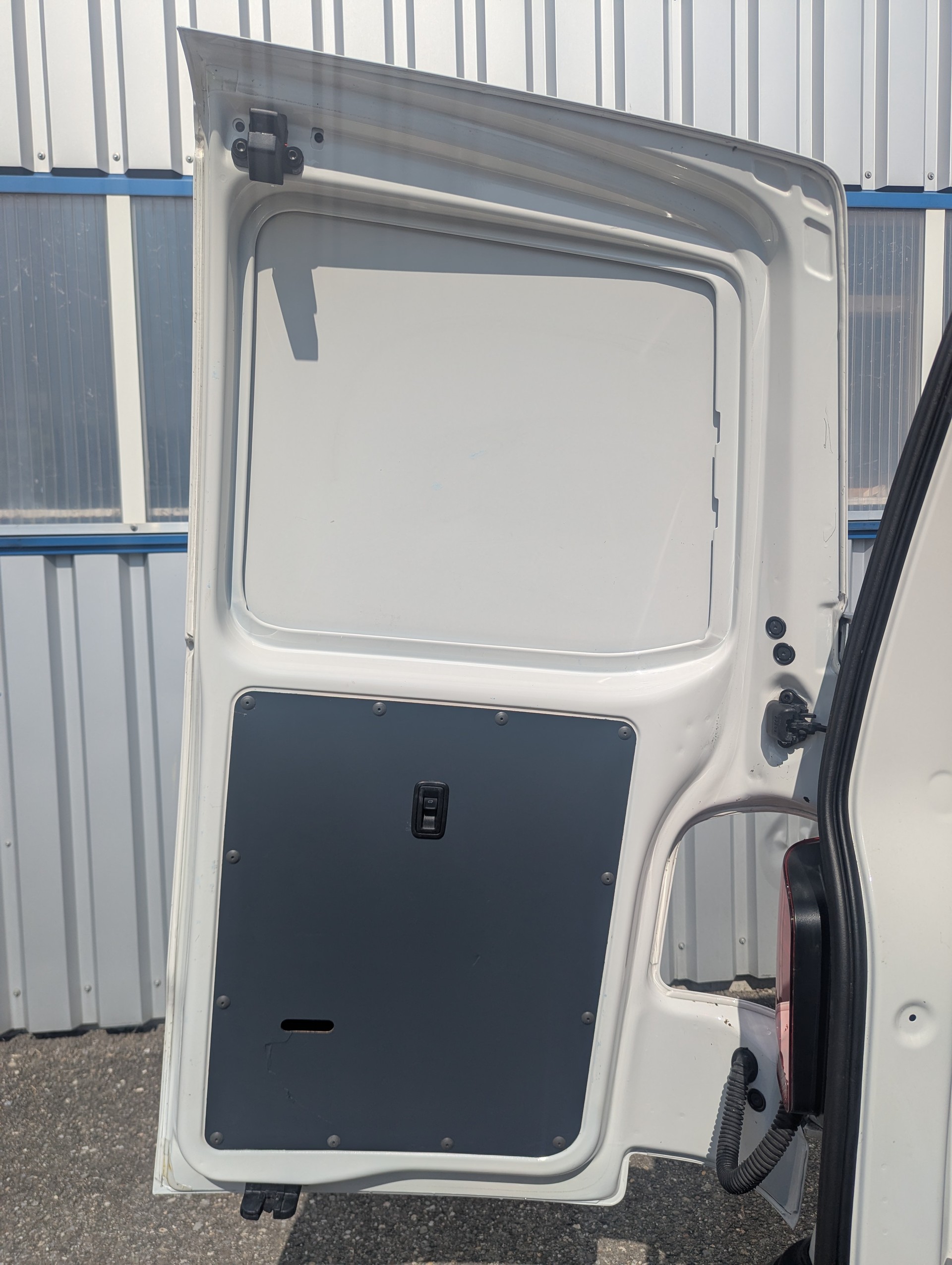 VW T6.1 2.0 TDI-image-18