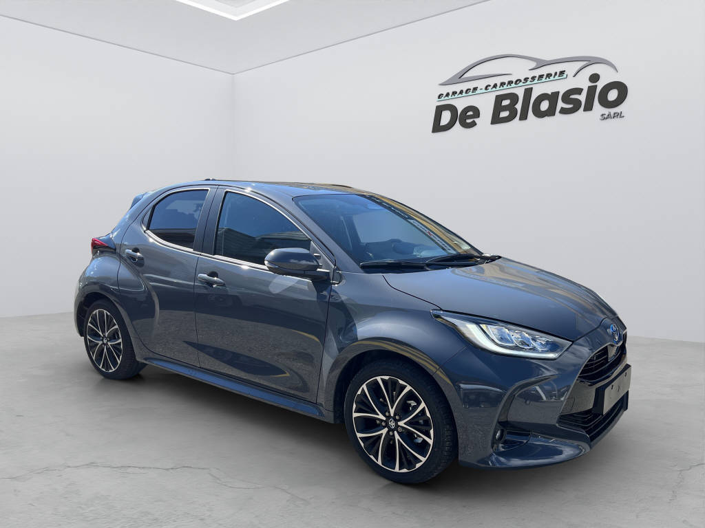 TOYOTA Yaris 1.5 VVT-i HSD Trend-image-0