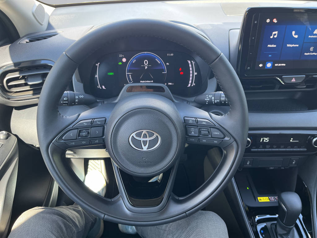 TOYOTA Yaris 1.5 VVT-i HSD Trend-image-7