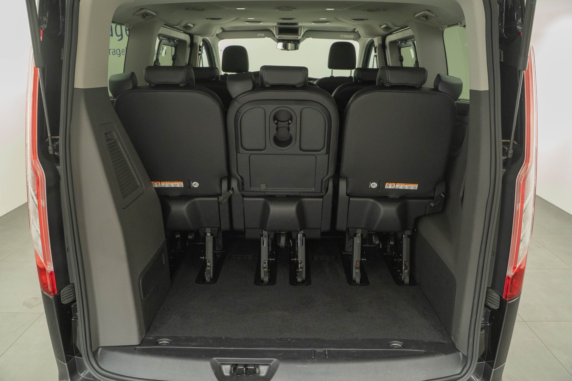 FORD Tourneo C Bus 320 L1 2.0 TDCi 170 Active-image-4