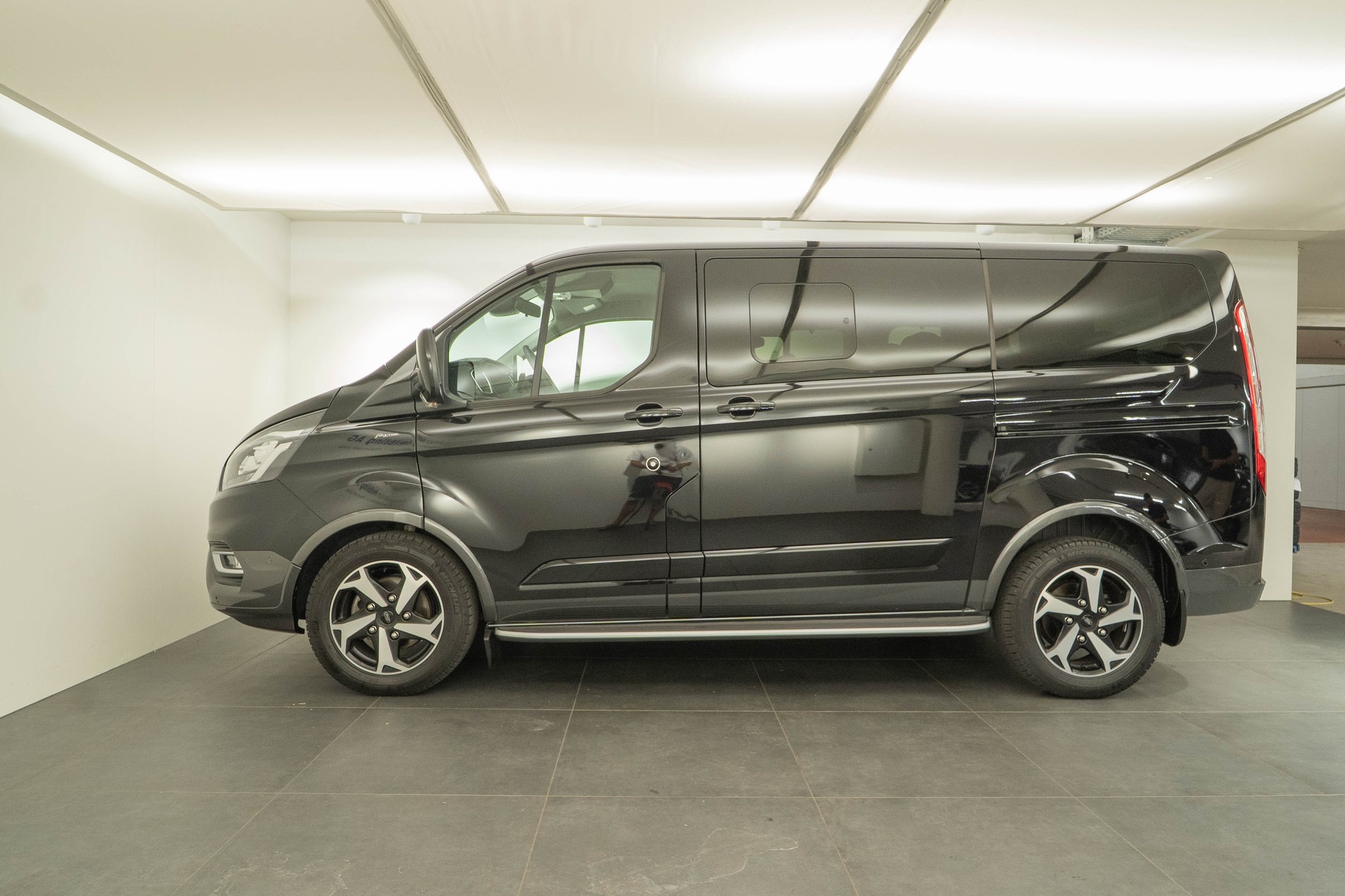 FORD Tourneo C Bus 320 L1 2.0 TDCi 170 Active-image-2