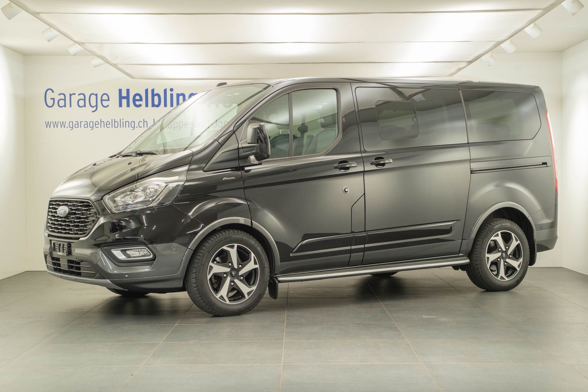 FORD Tourneo C Bus 320 L1 2.0 TDCi 170 Active-image-0