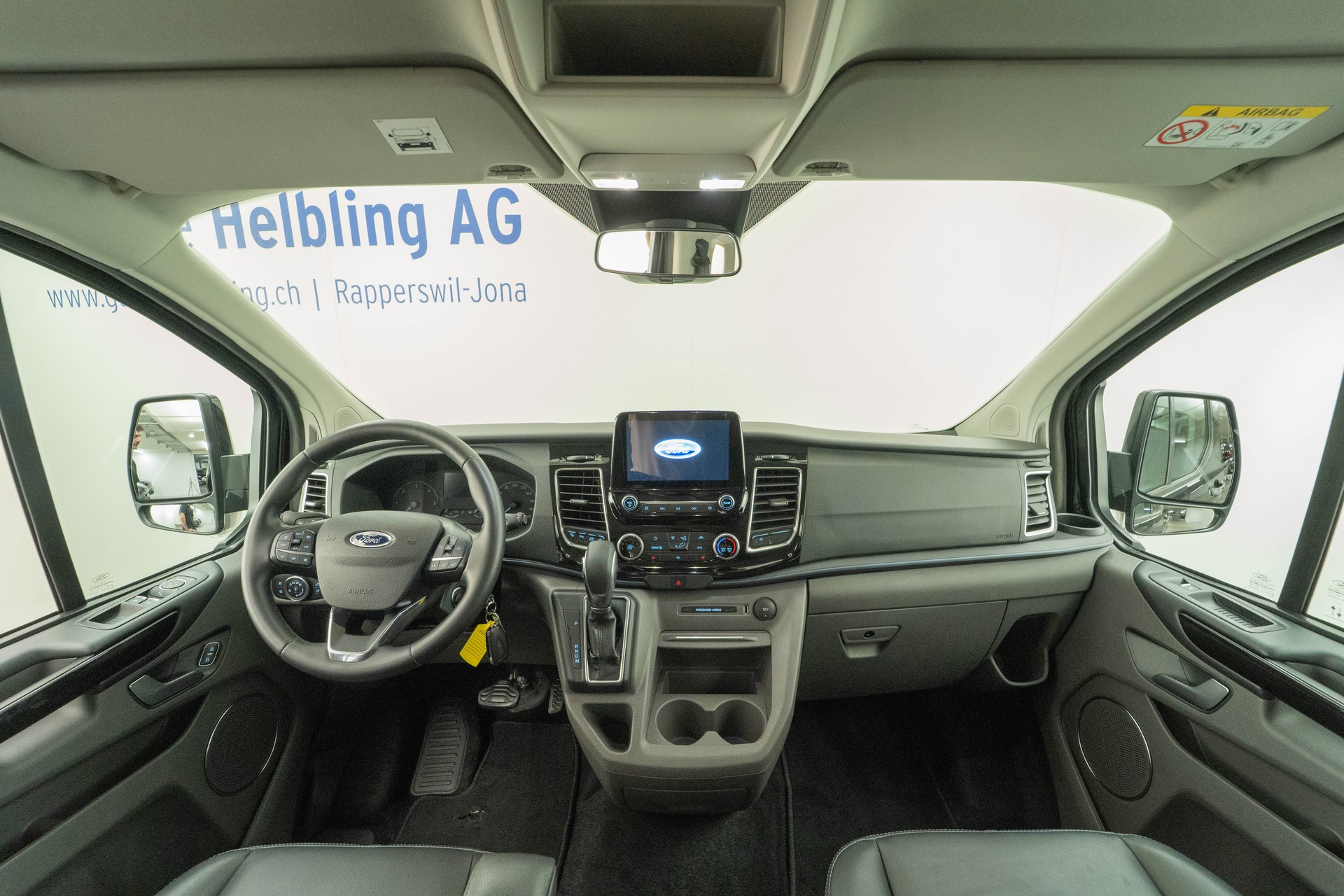 FORD Tourneo C Bus 320 L1 2.0 TDCi 170 Active-image-5