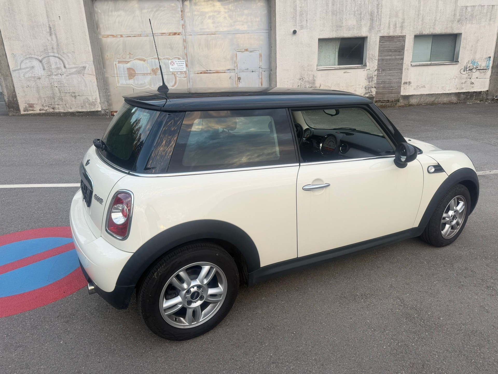 MINI Cooper-image-3