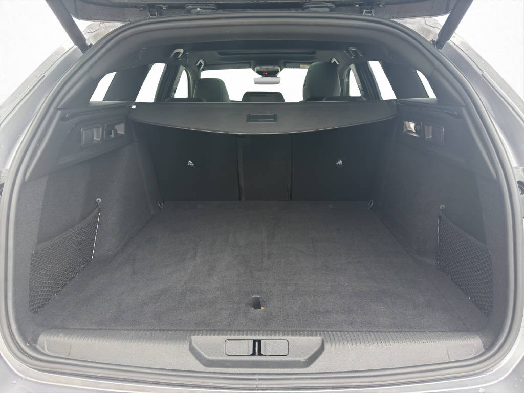 PEUGEOT 308 SW 1.6 PHEV 180 GT-image-8
