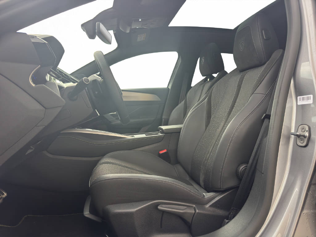 PEUGEOT 308 SW 1.6 PHEV 180 GT-image-10